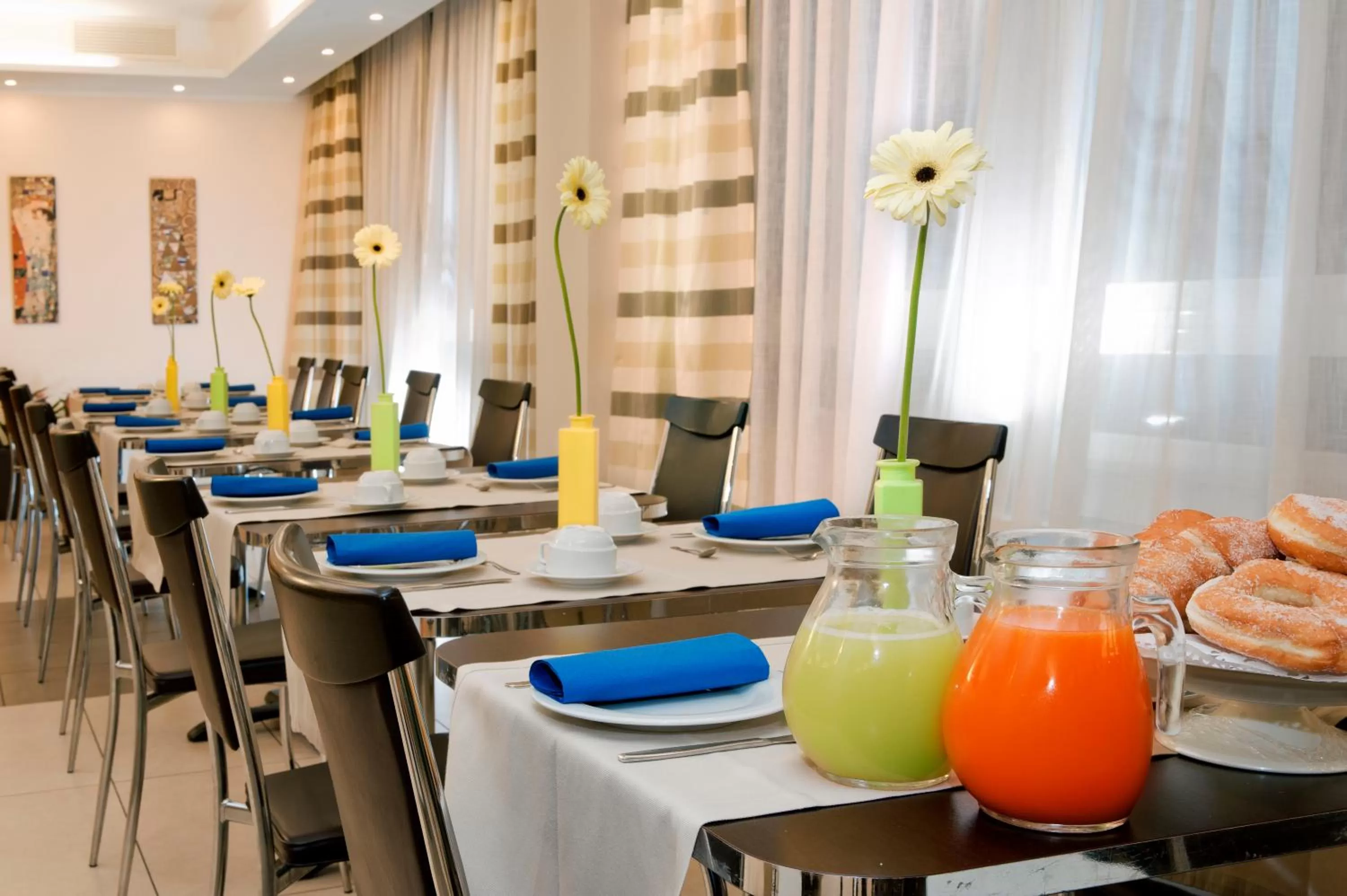 Restaurant/places to eat in Cardinal Hotel St. Peter