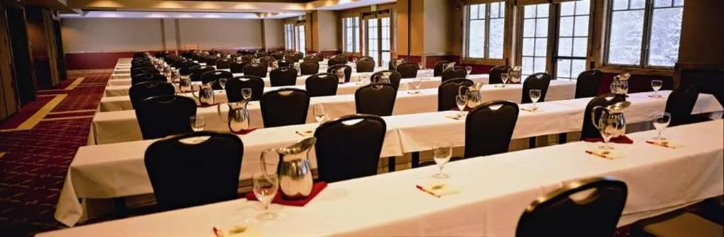 Meeting/conference room in Mountain Thunder Lodge, A Vail Resorts Property