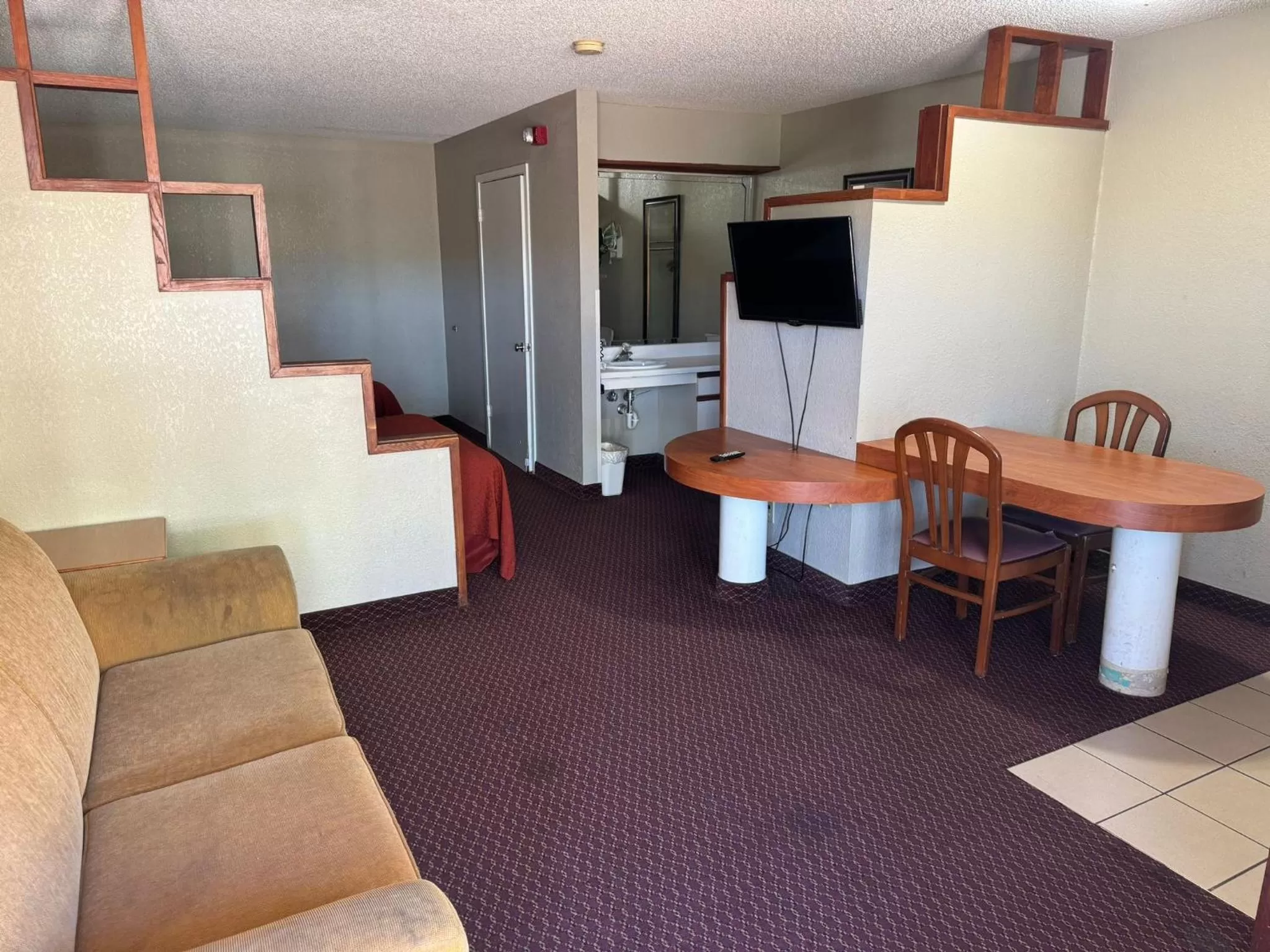 Living room in Rodeway Inn & Suites South of Fiesta Park