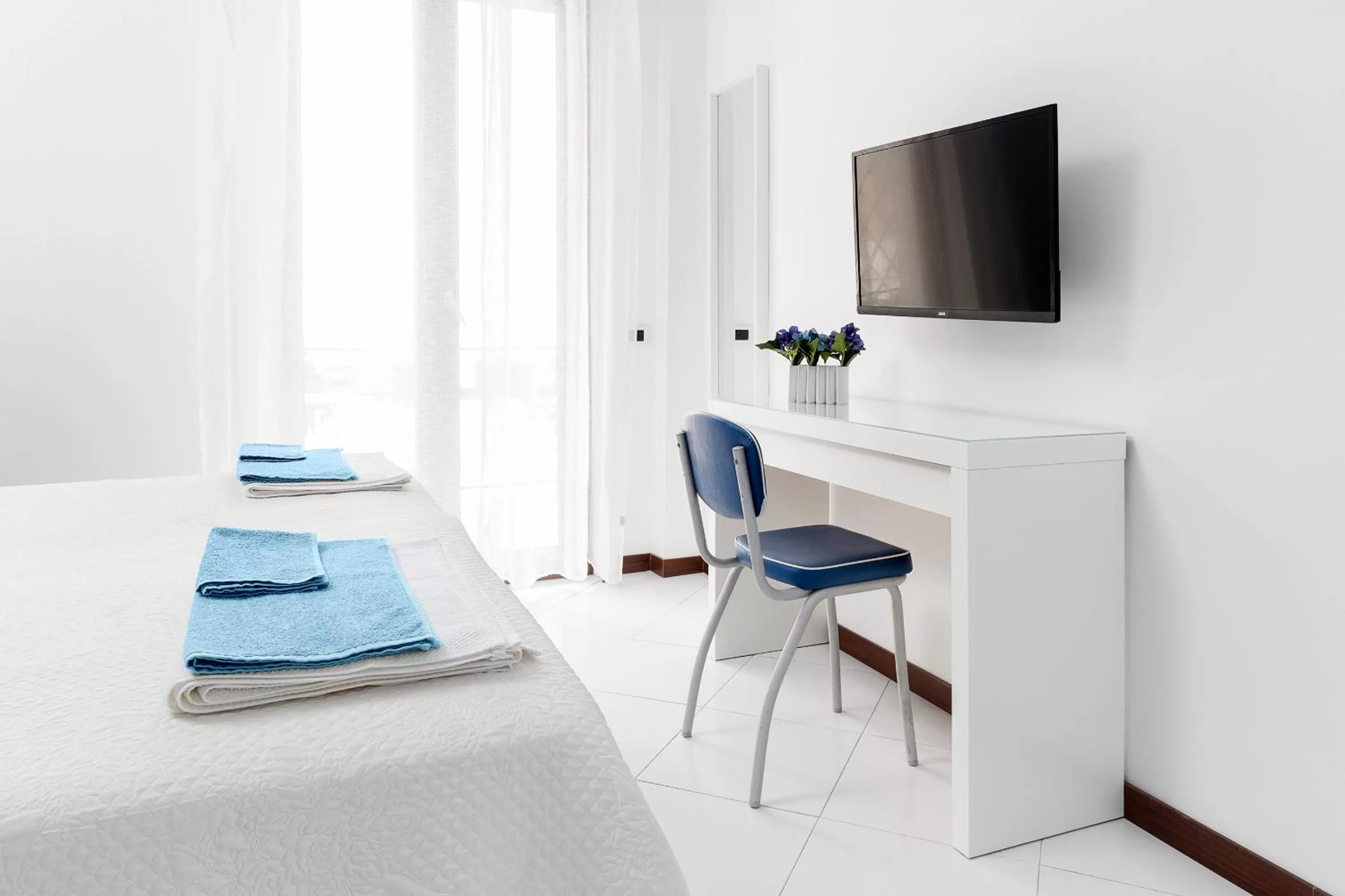 TV and multimedia, Bed in B&B Cozy Cove