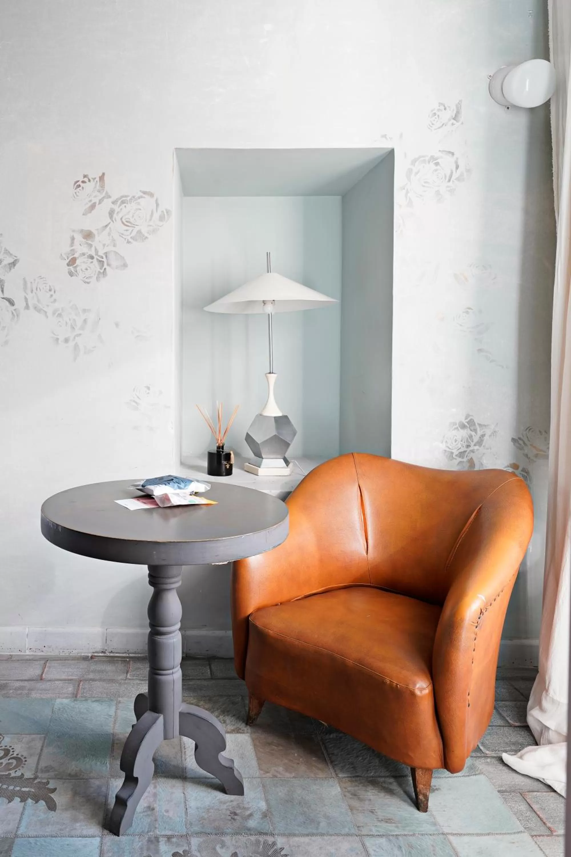 Seating area in Numa Florence Rodo