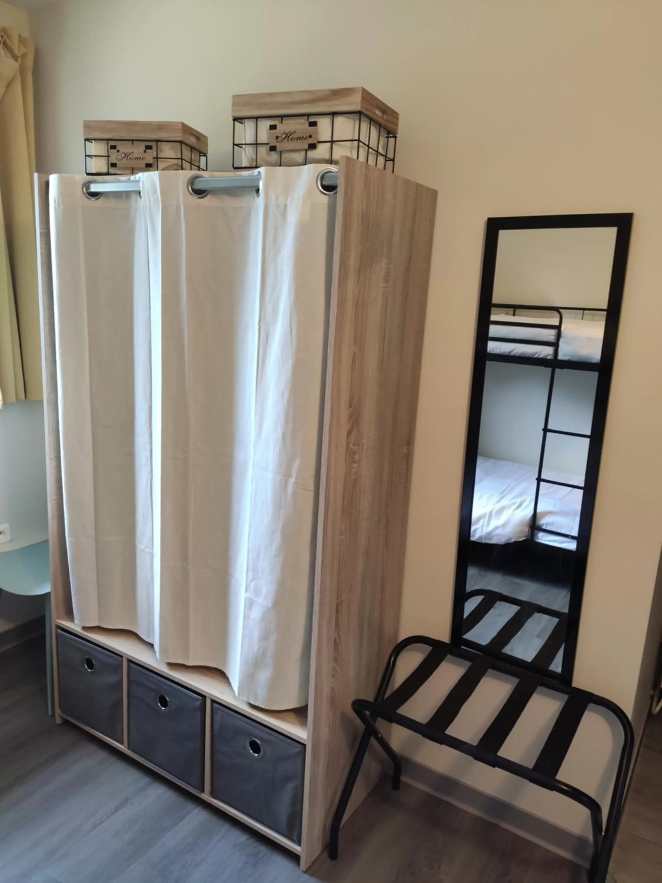 Decorative detail in Centre Bol Vert