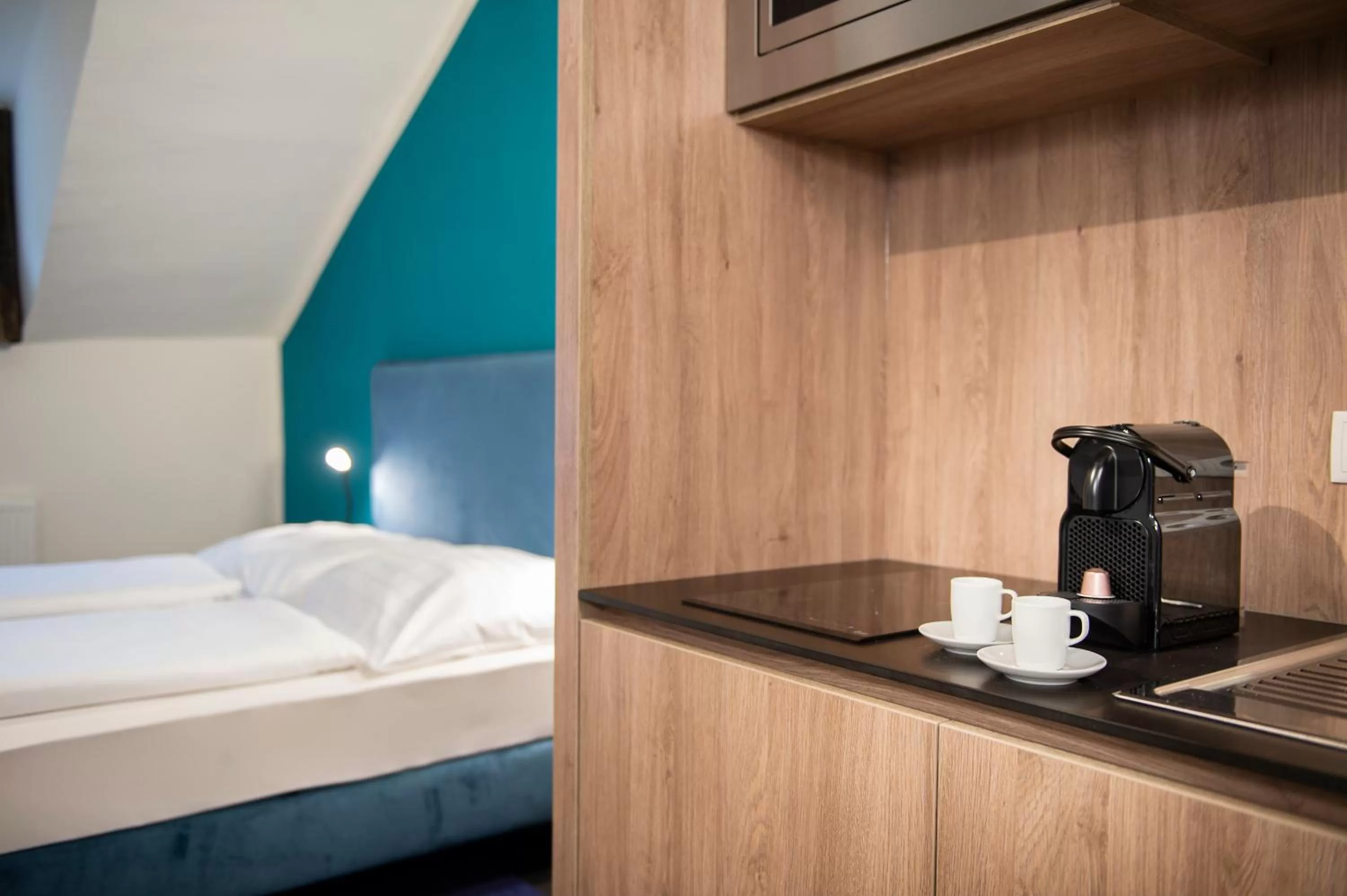 Coffee/tea facilities, Bed in Blackhome Innsbruck Boutique I contactless check-in