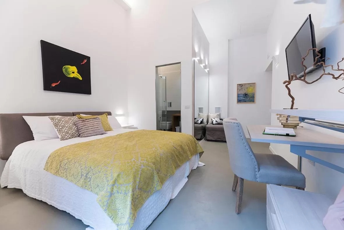 Bed in A Misura Duomo Rooms & Apartment - LS Accommodations