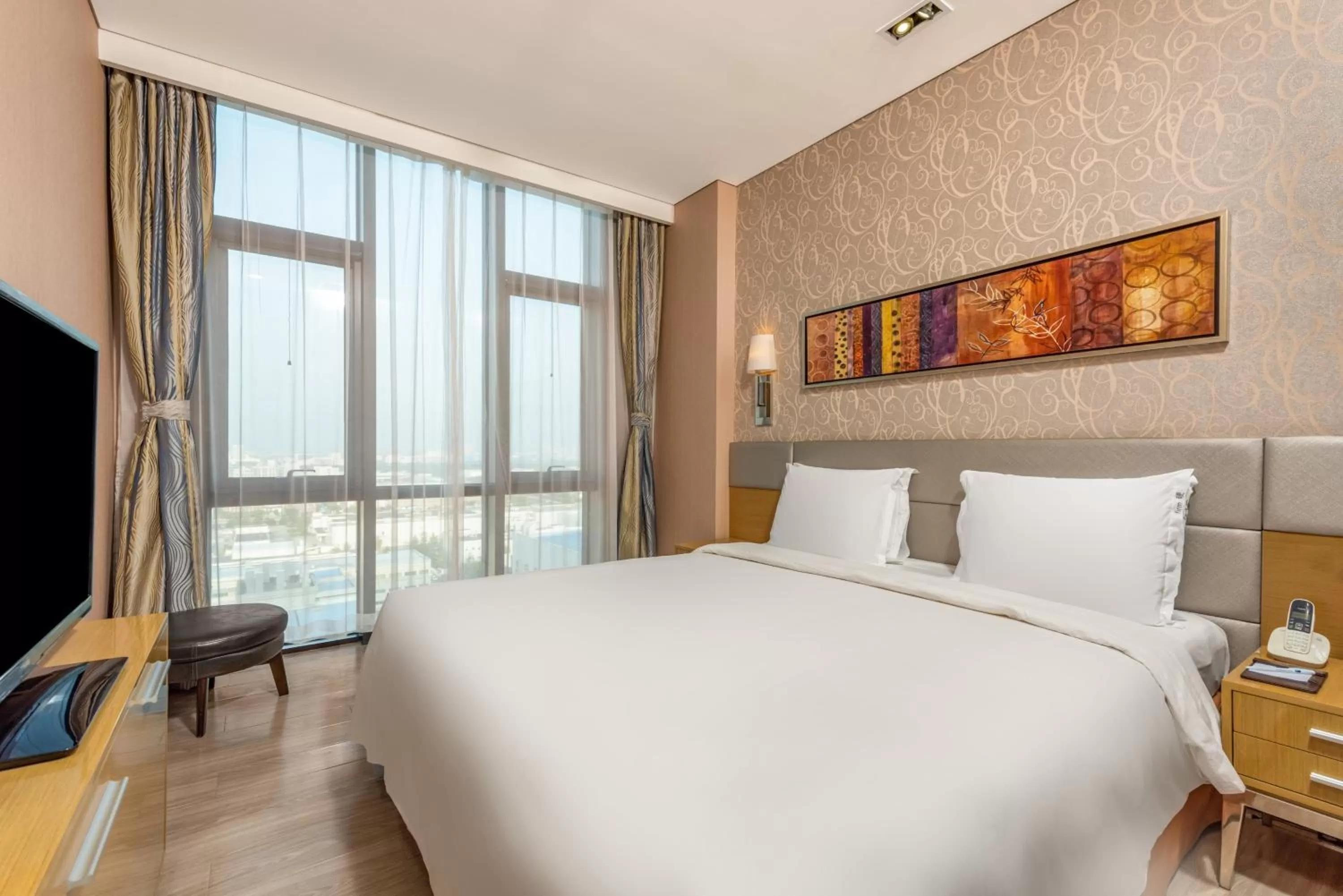 Photo of the whole room, Bed in Holiday Inn Express Beijing Yizhuang by IHG