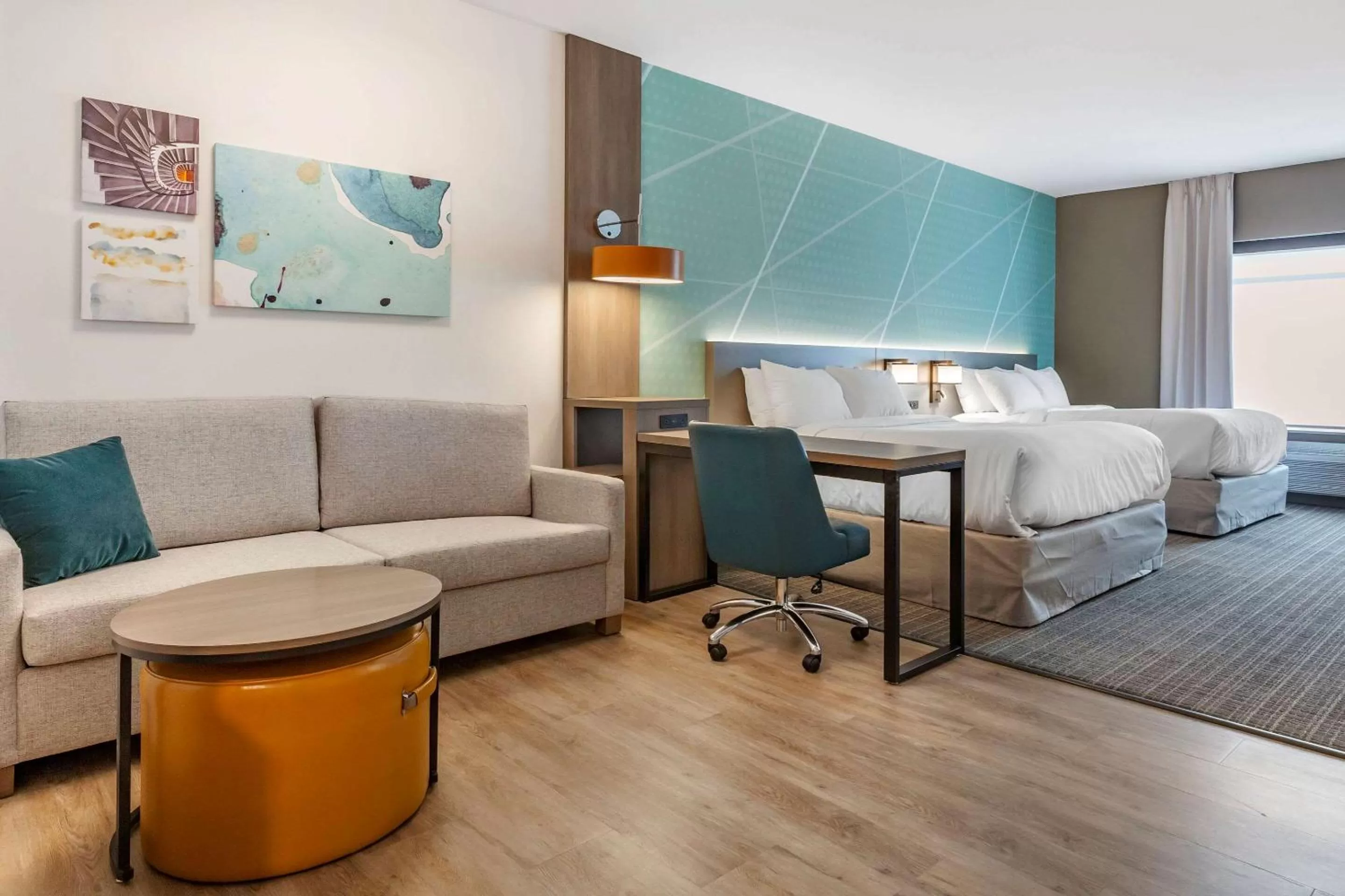 Photo of the whole room in Comfort Suites Cottage Grove-Madison