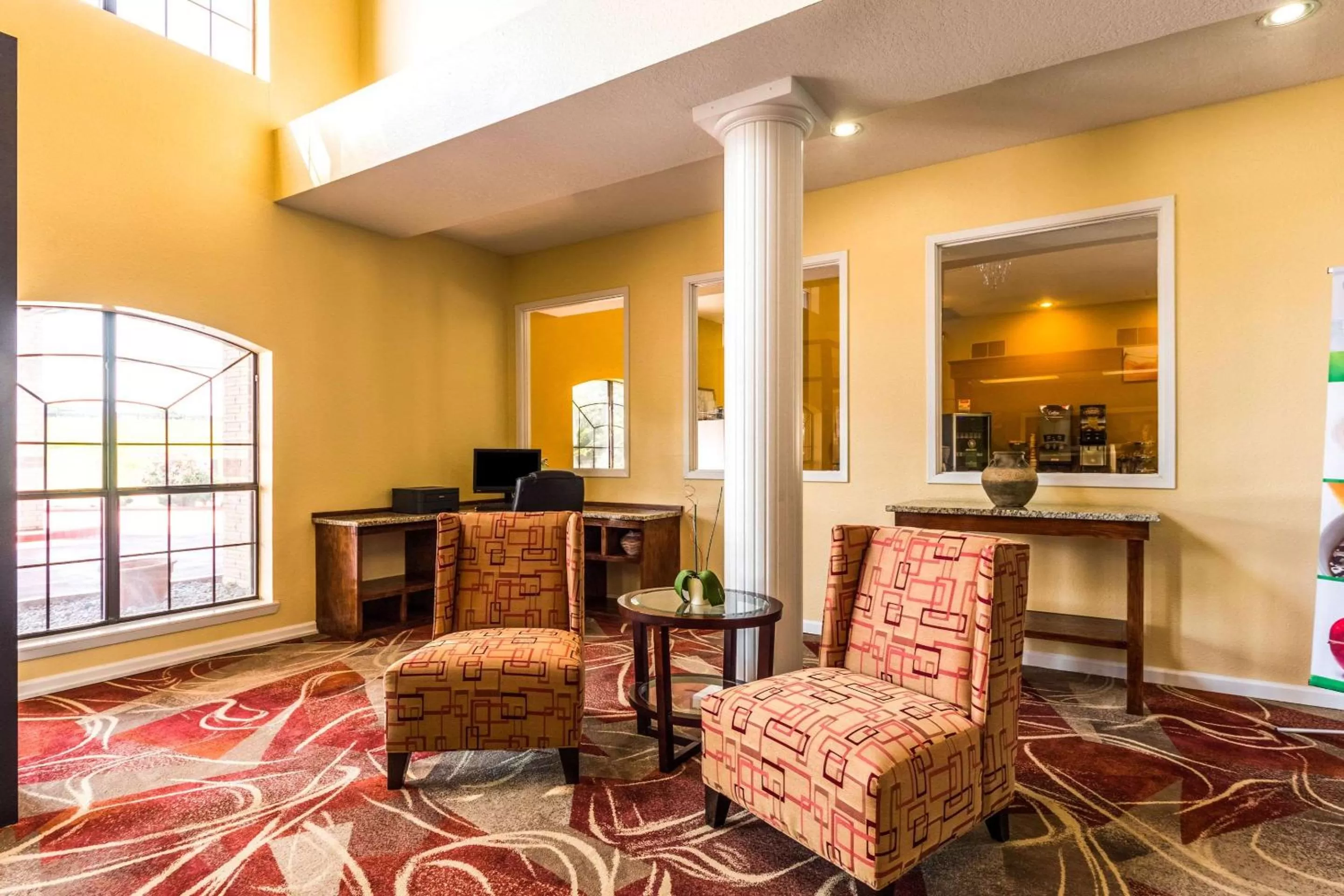 Lobby or reception in Quality Inn University near Downtown
