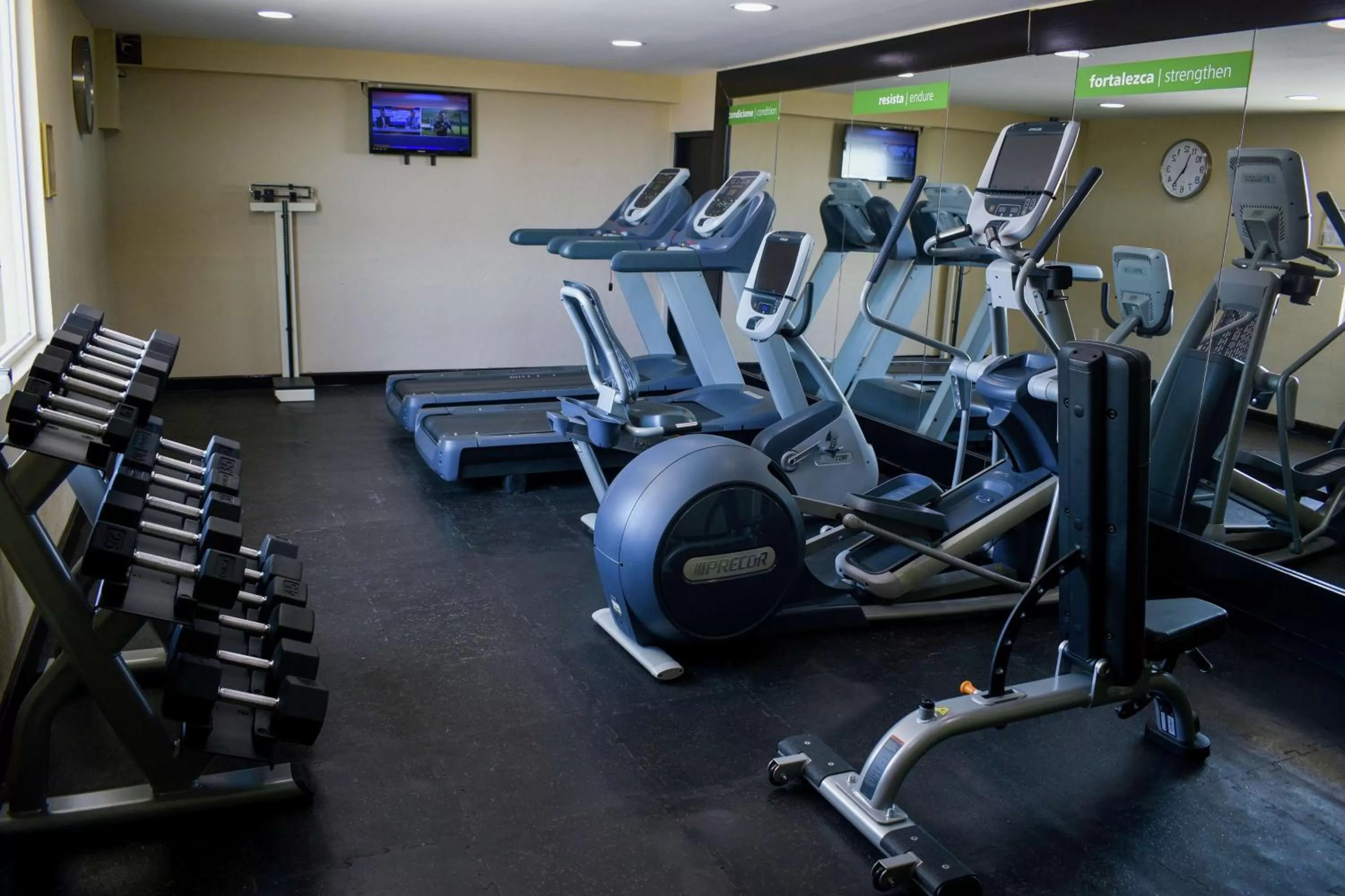 Fitness centre/facilities in Hampton Inn Tampico Zona Dorada