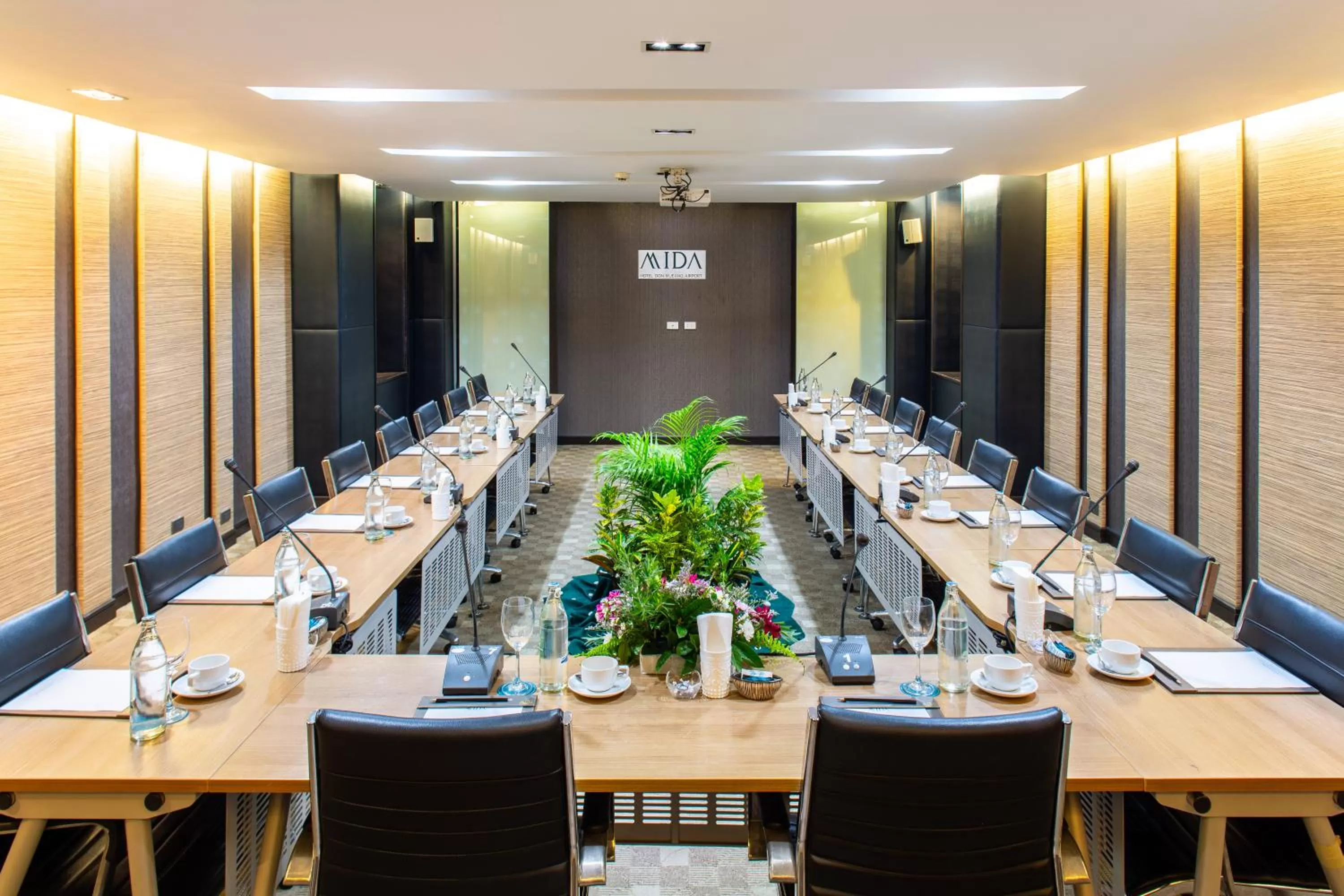 Meeting/conference room in Mida Hotel Don Mueang Airport