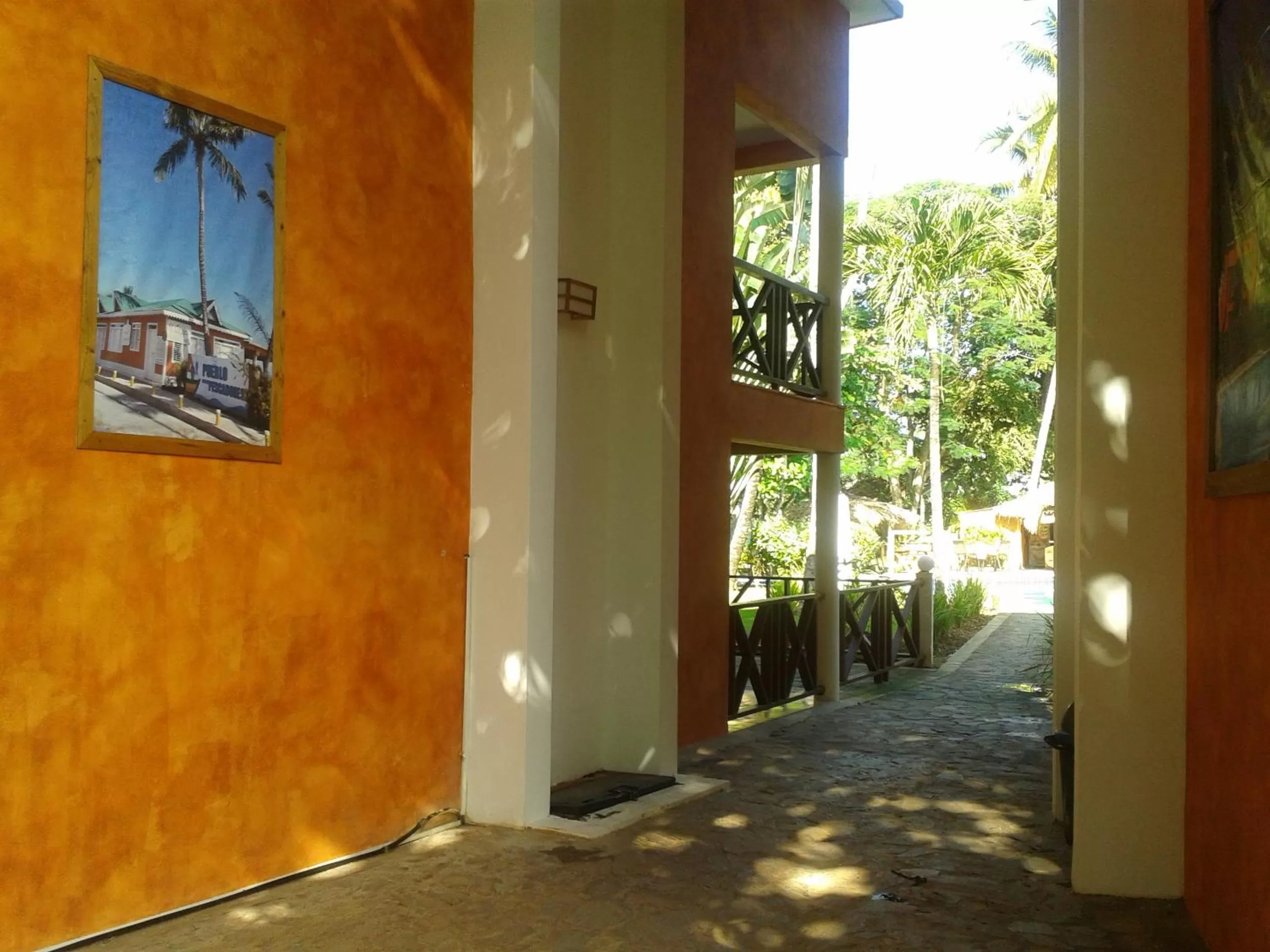 Facade/entrance in La Residencia del Paseo