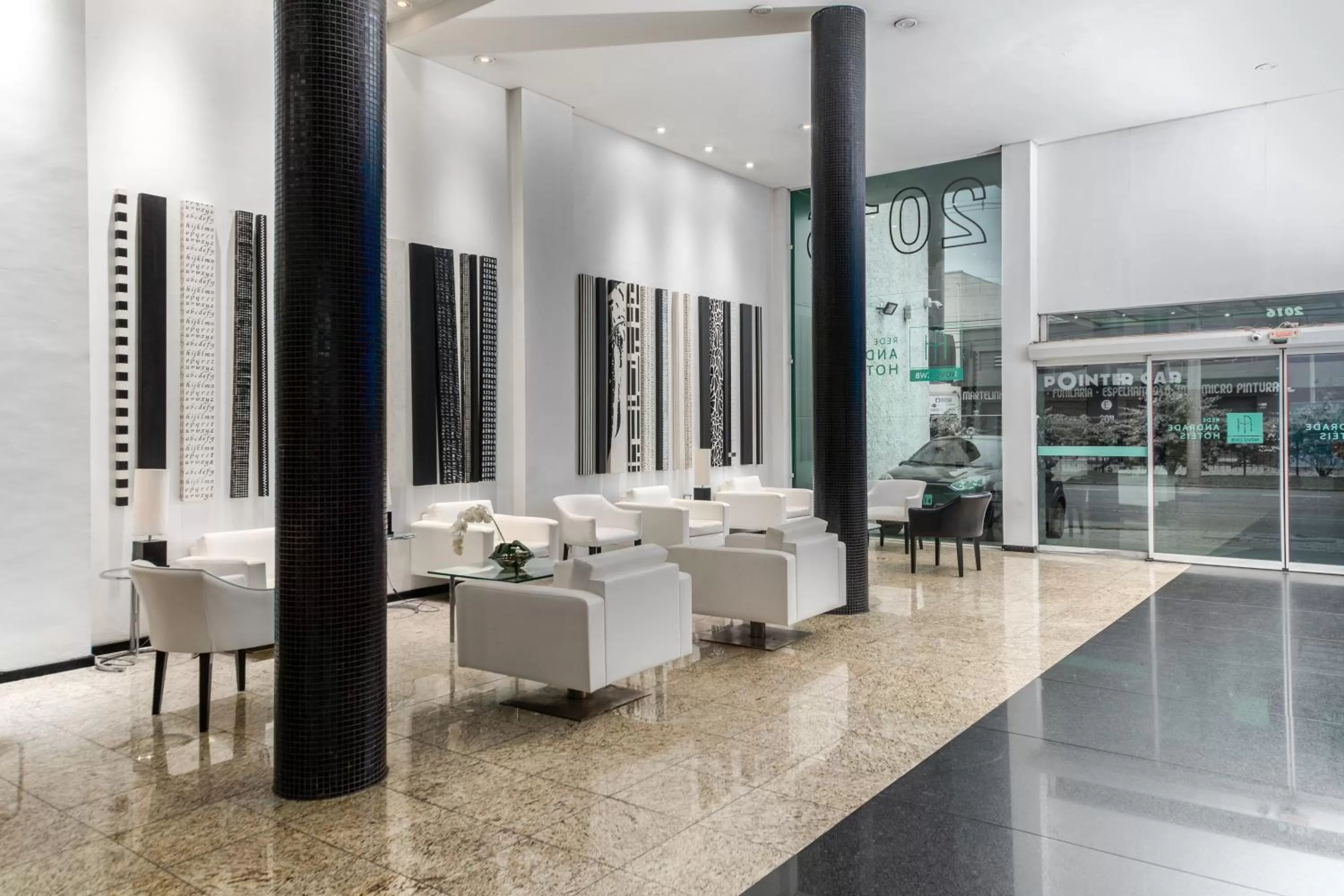 Lobby or reception in Rede Andrade CWB