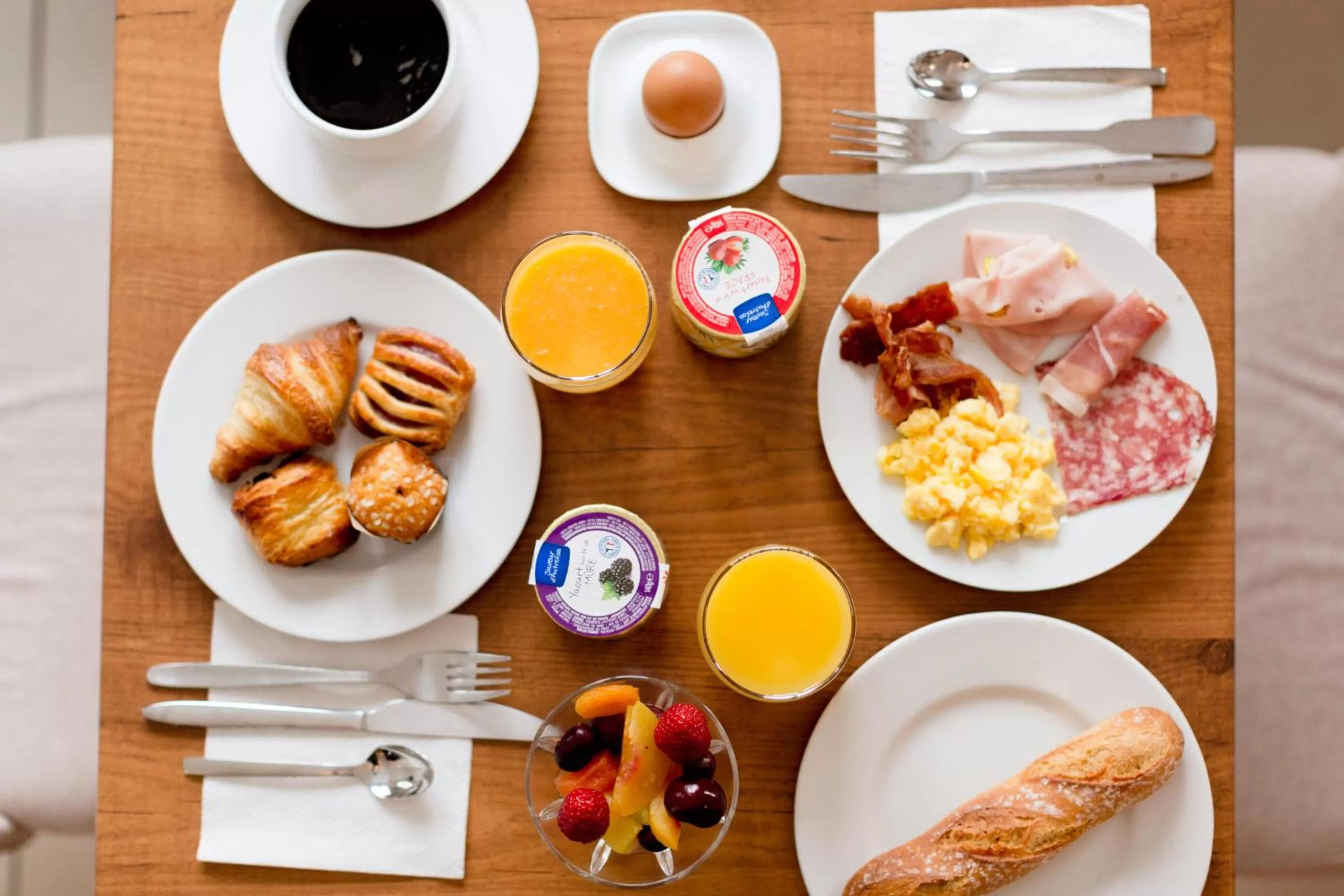 Buffet breakfast in Cerise Nantes Atlantis