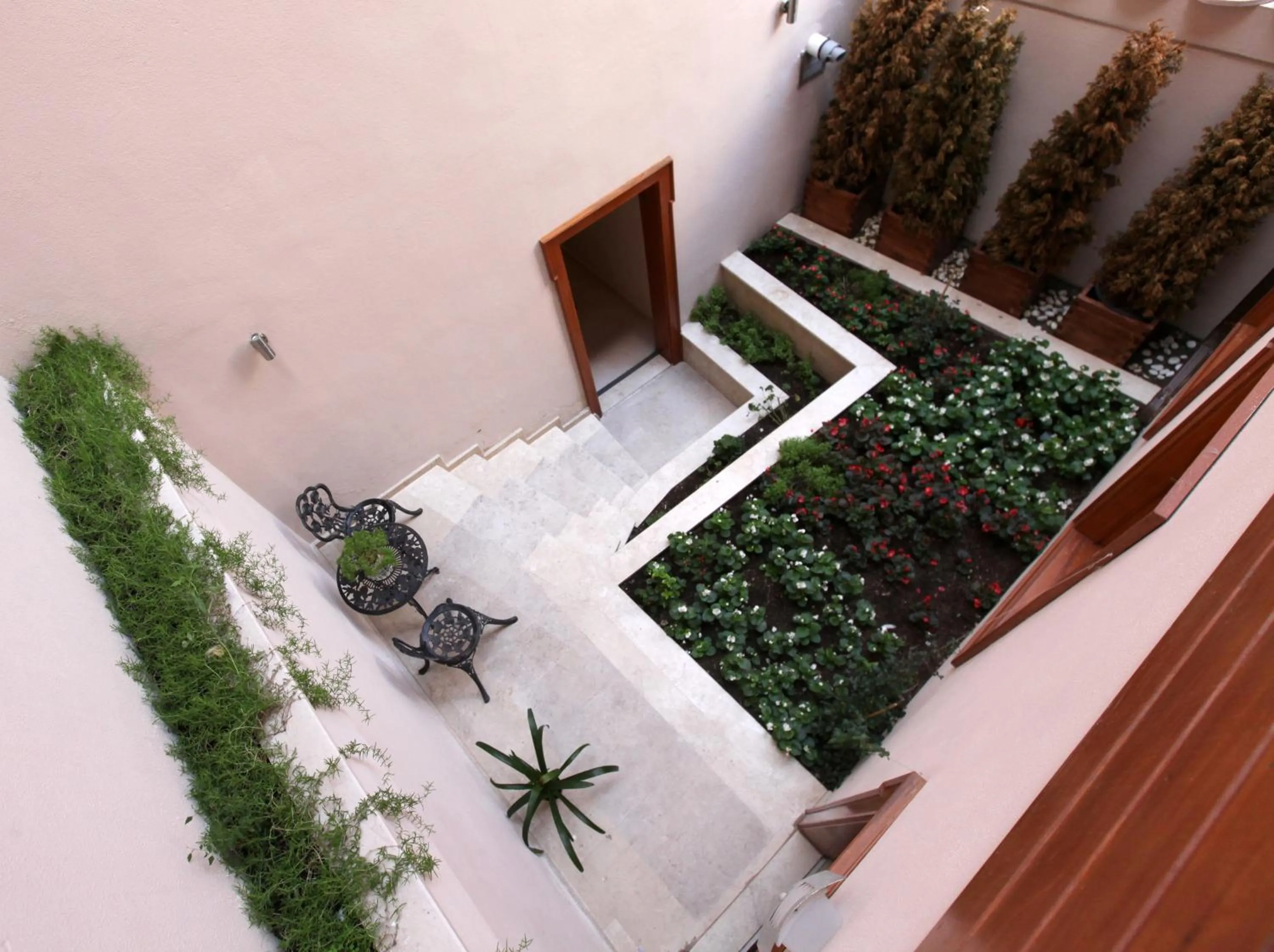 Garden in Lalinn Hotel