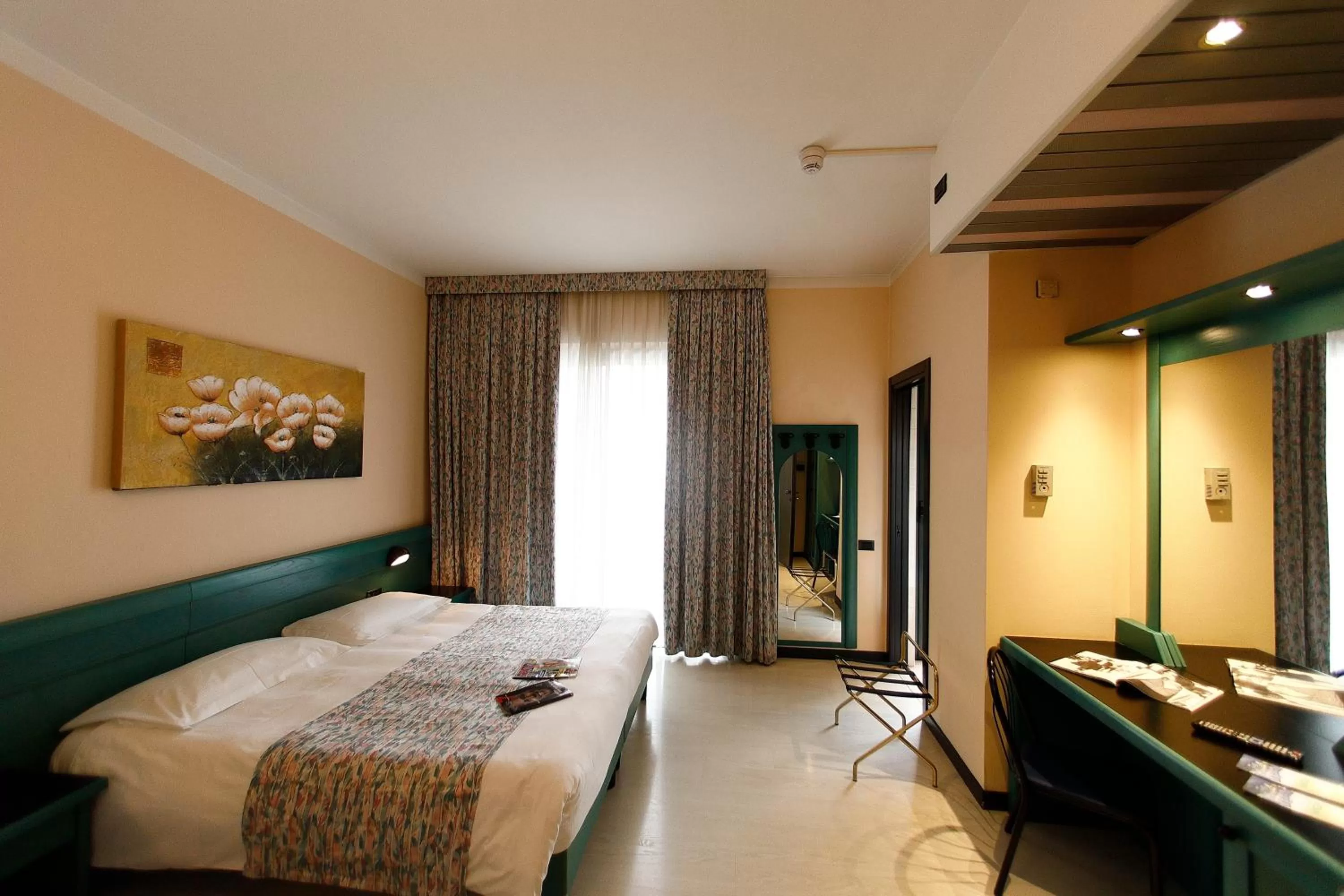 Photo of the whole room, Bed in Hotel Eden