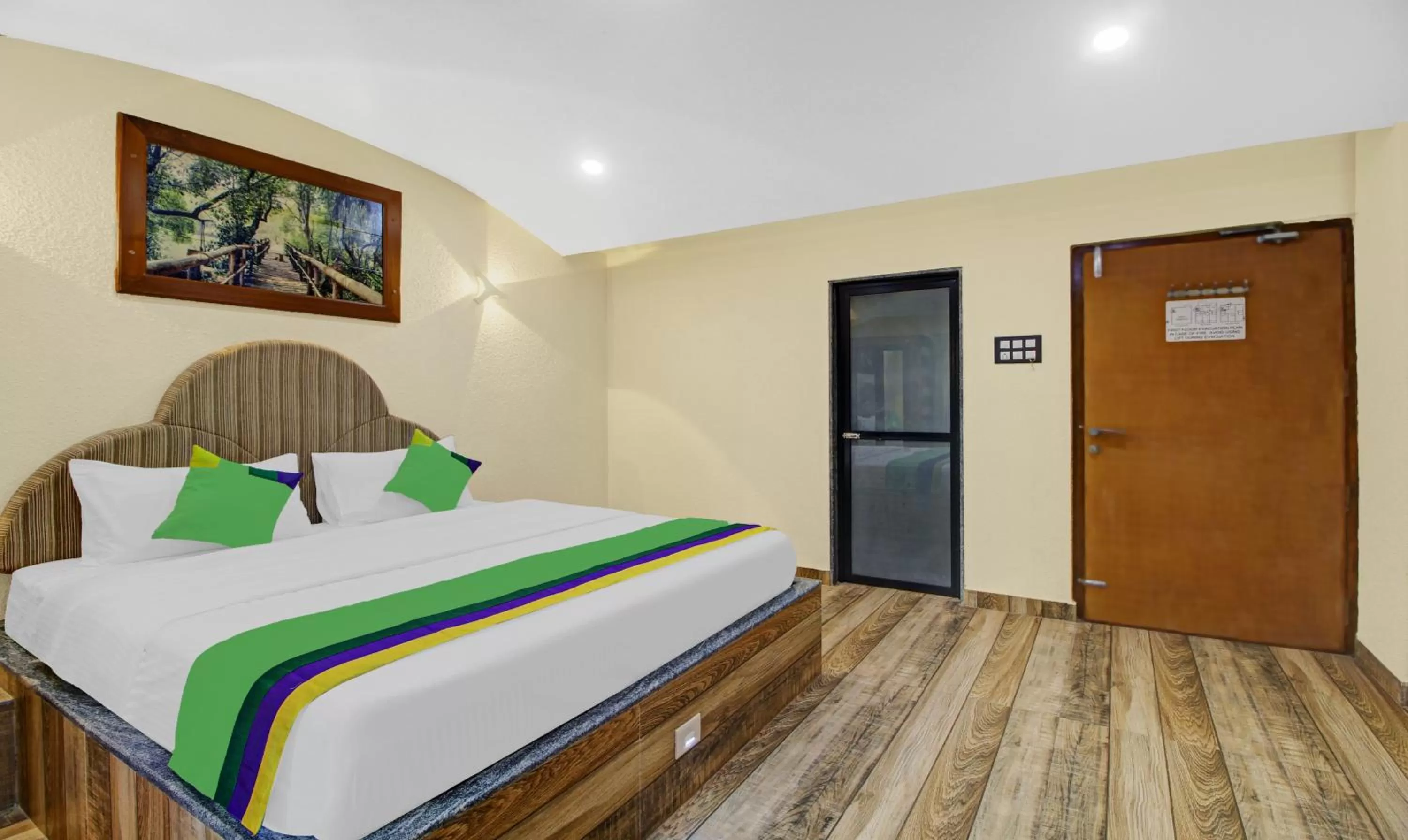 Bedroom, Bed in Treebo Majestic Palms, 2 Km From Colva Beach