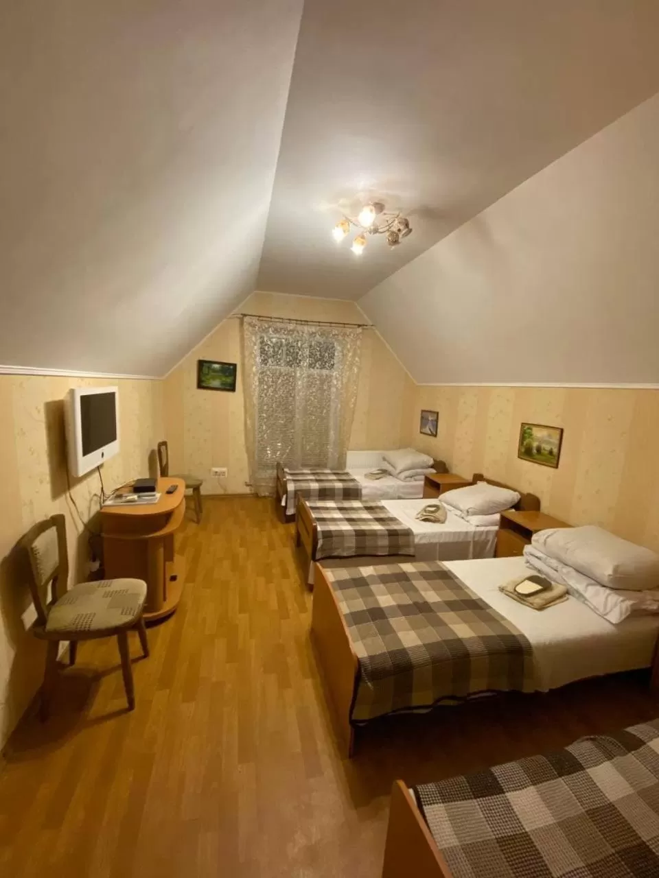 Bed in Inn Khlibodarskiy