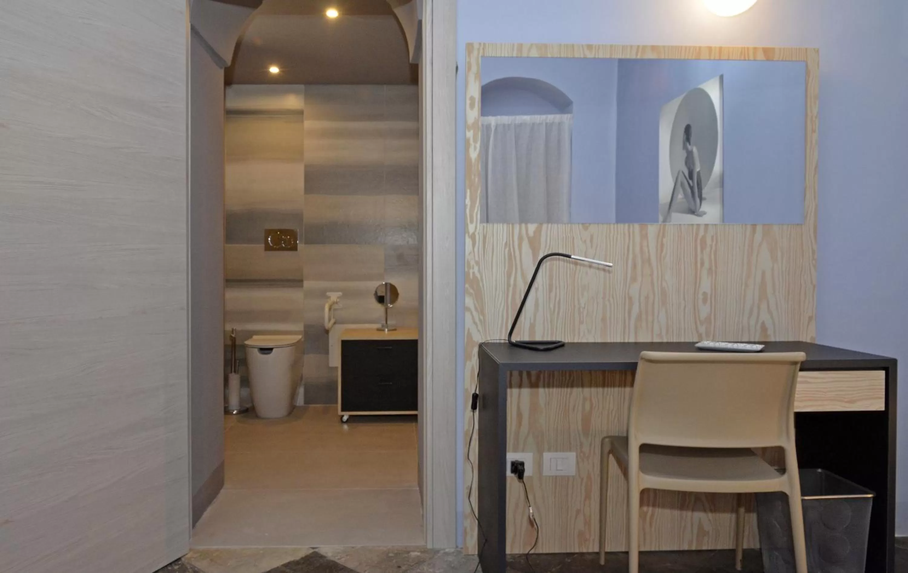 Photo of the whole room in Regia Trazzera