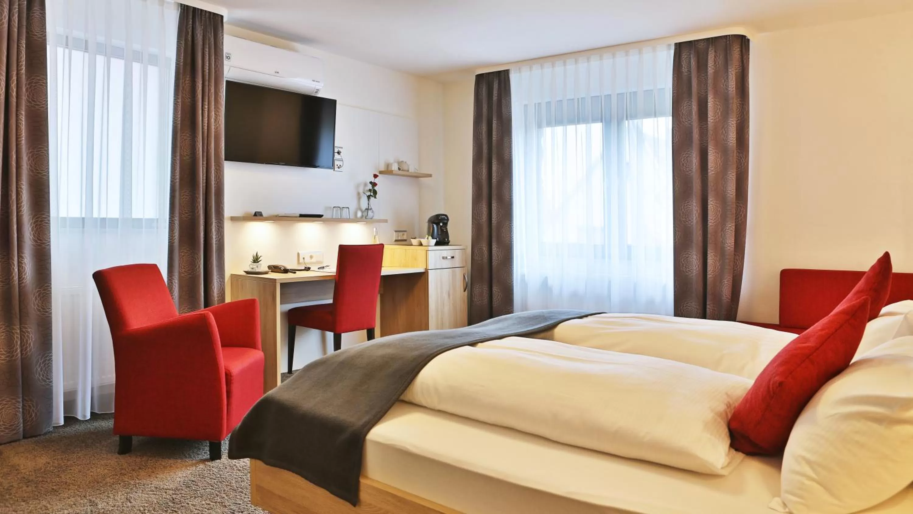 Bed in Hotel Restaurant Schiff