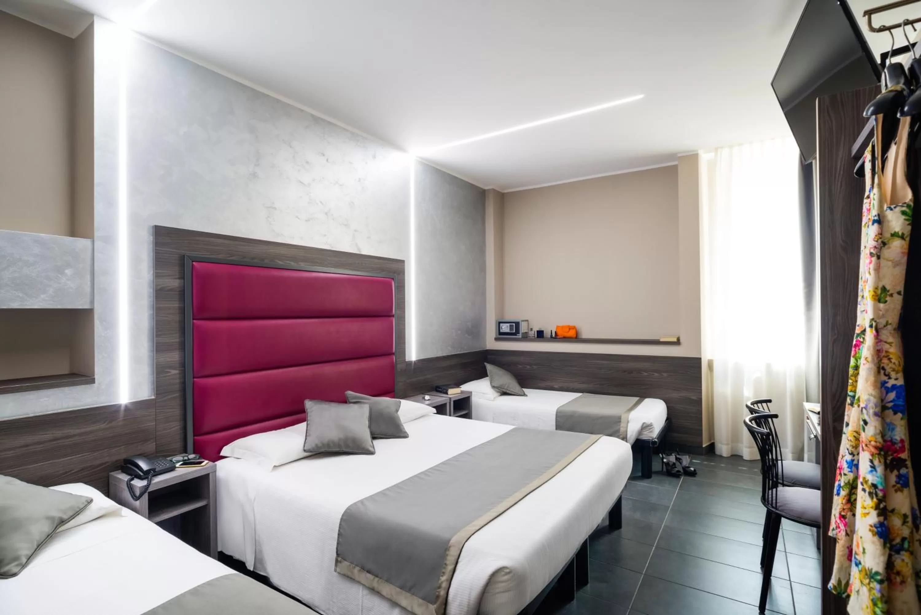 Photo of the whole room, Bed in Ibis Styles Milano Centro