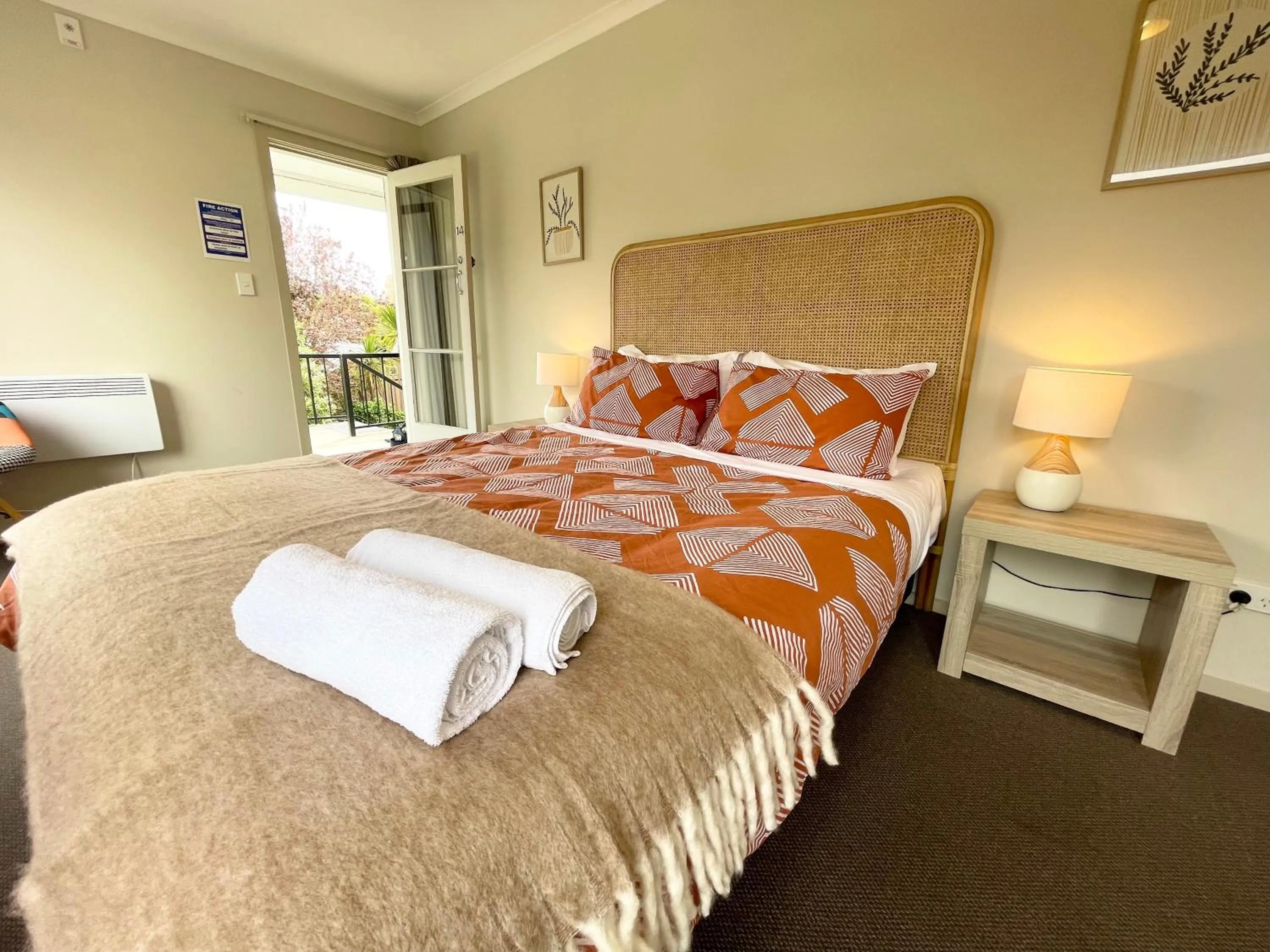 Bed in Te Anau Lakefront Backpackers