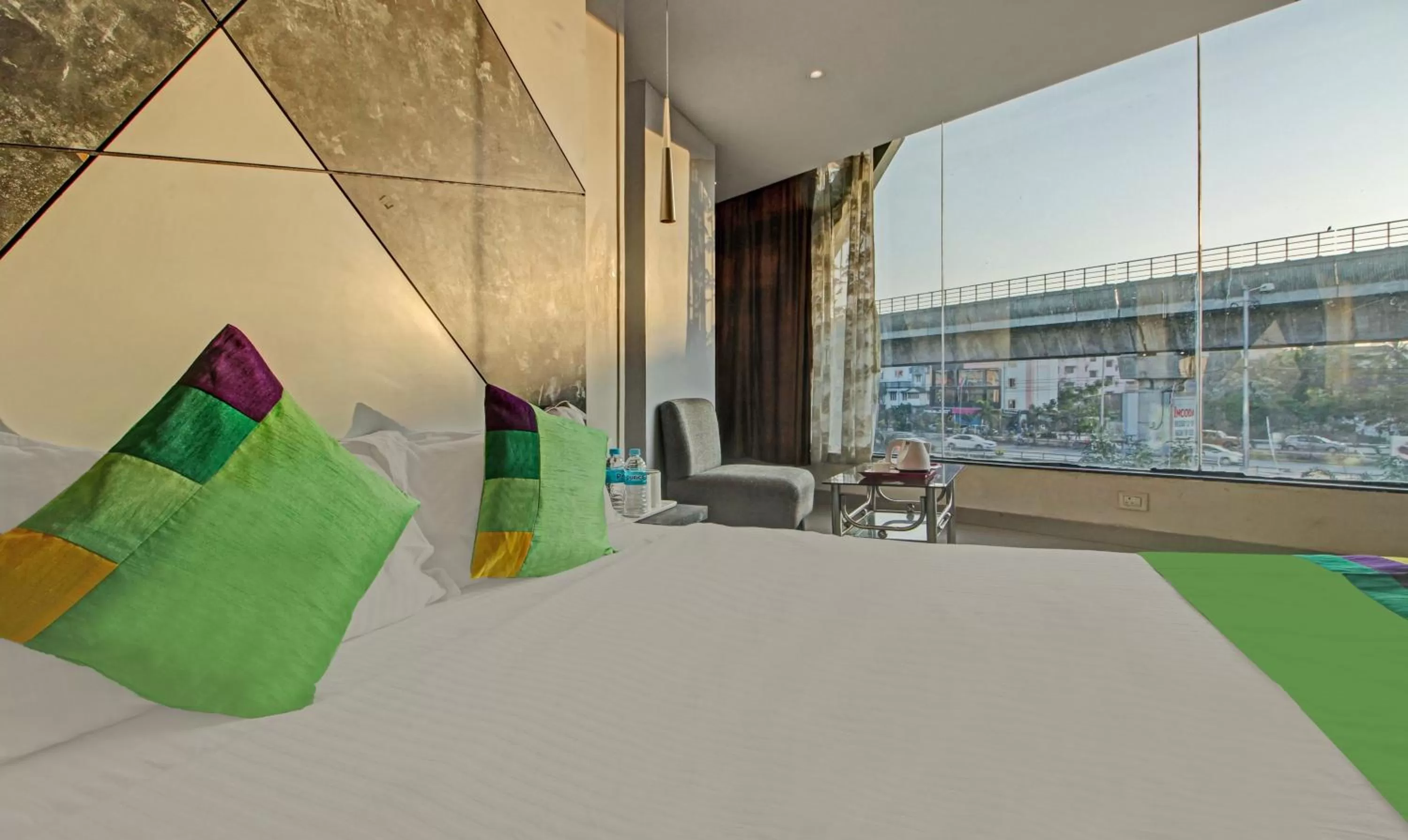 Bed in Treebo Trend Glassotel Ruby