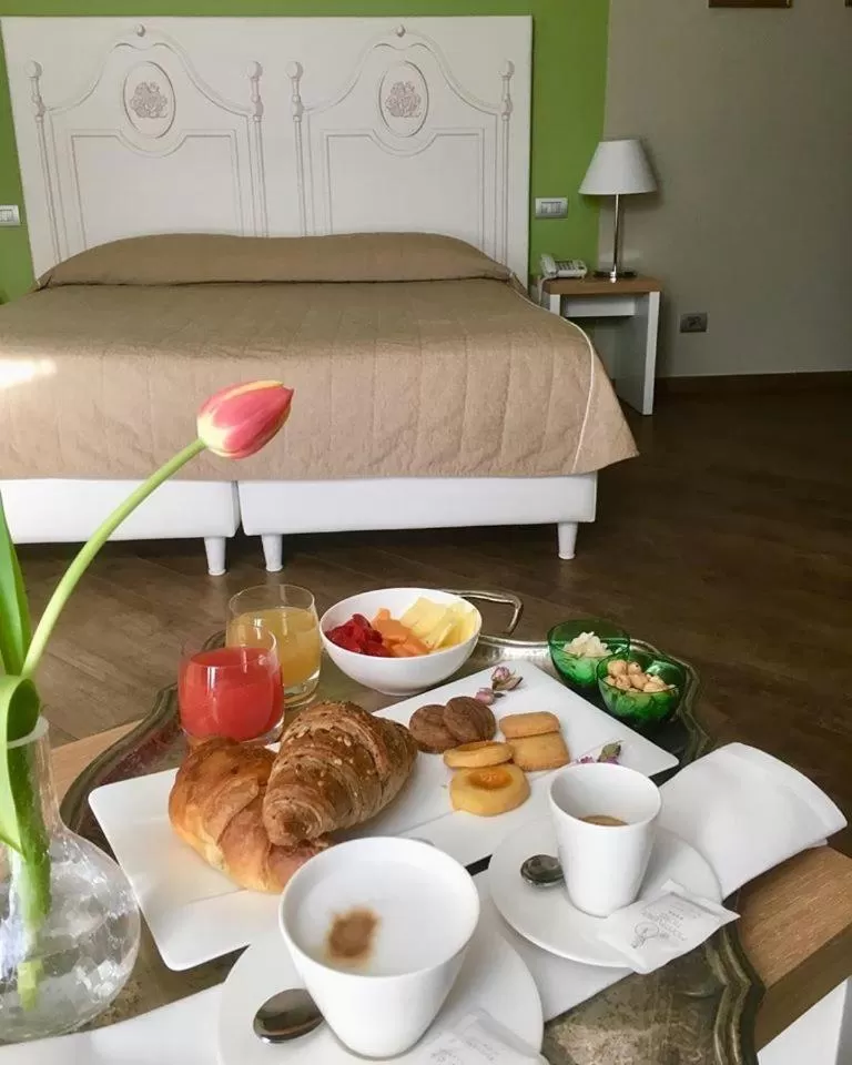 Bed in Hotel Monteverde