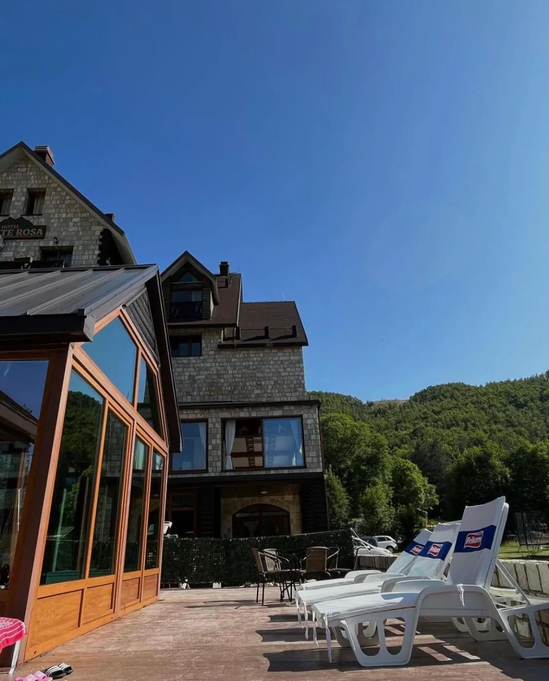 Swimming pool in Hotel Monte Rosa