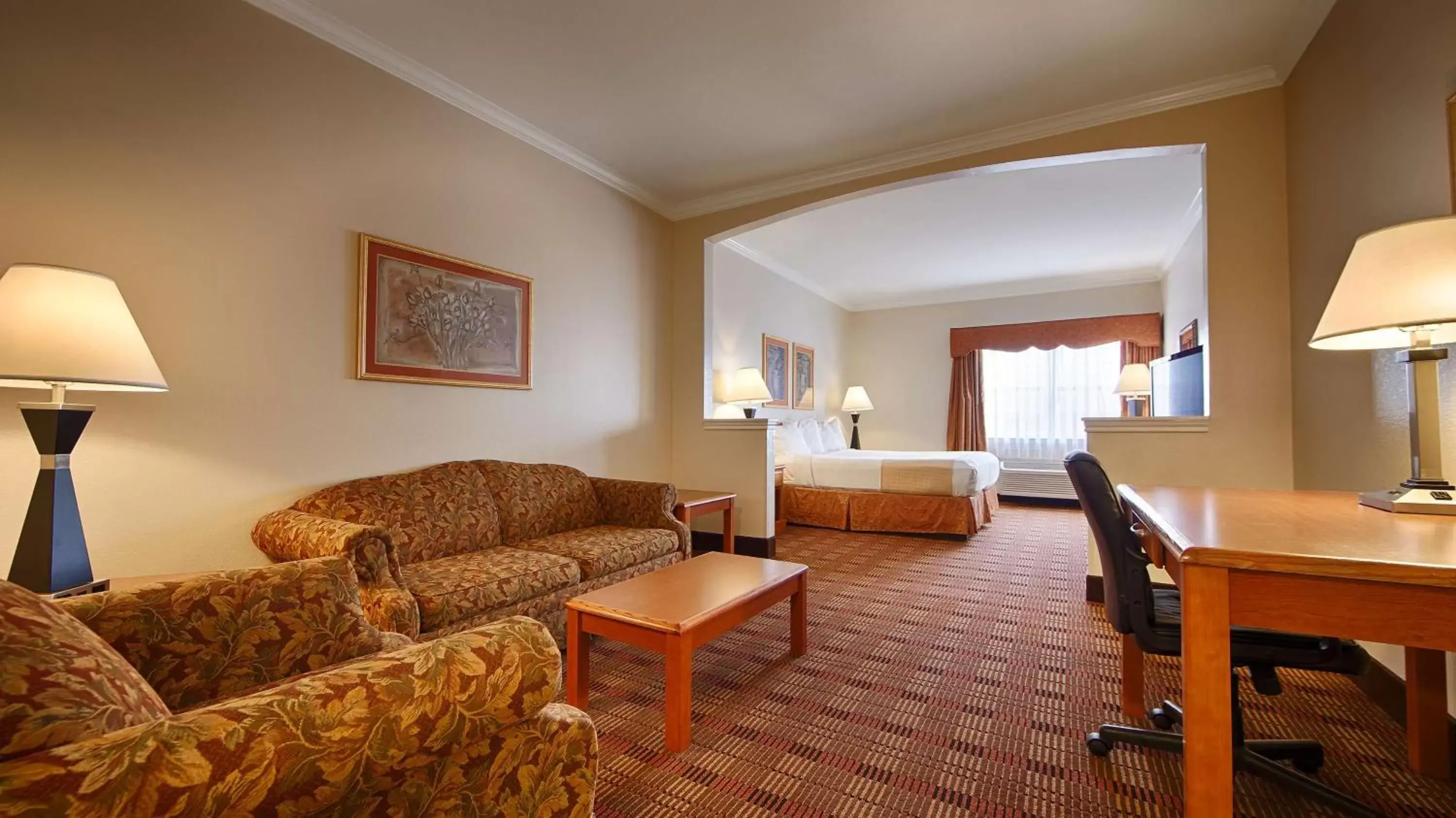 King Suite with Sofa Bed and Roll-In Shower - Disability Access/Non-Smoking in Best Western Clubhouse Inn & Suites King Suite with Sofa Bed and Roll-In Shower - Disability Access/Non-Smoking in Best Western Clubhouse Inn & Suites