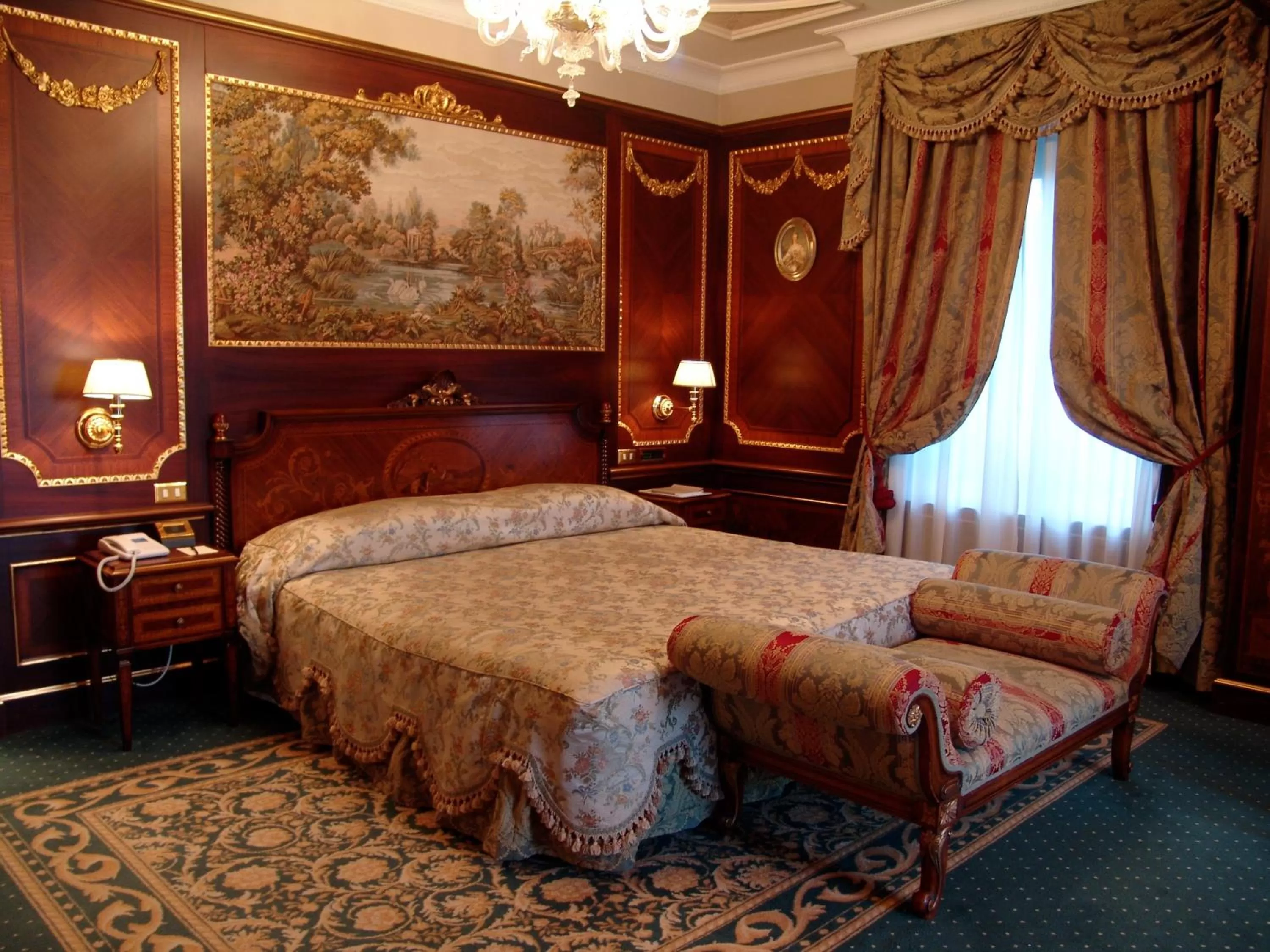 Decorative detail, Bed in Grand Hotel des Iles Borromées & SPA