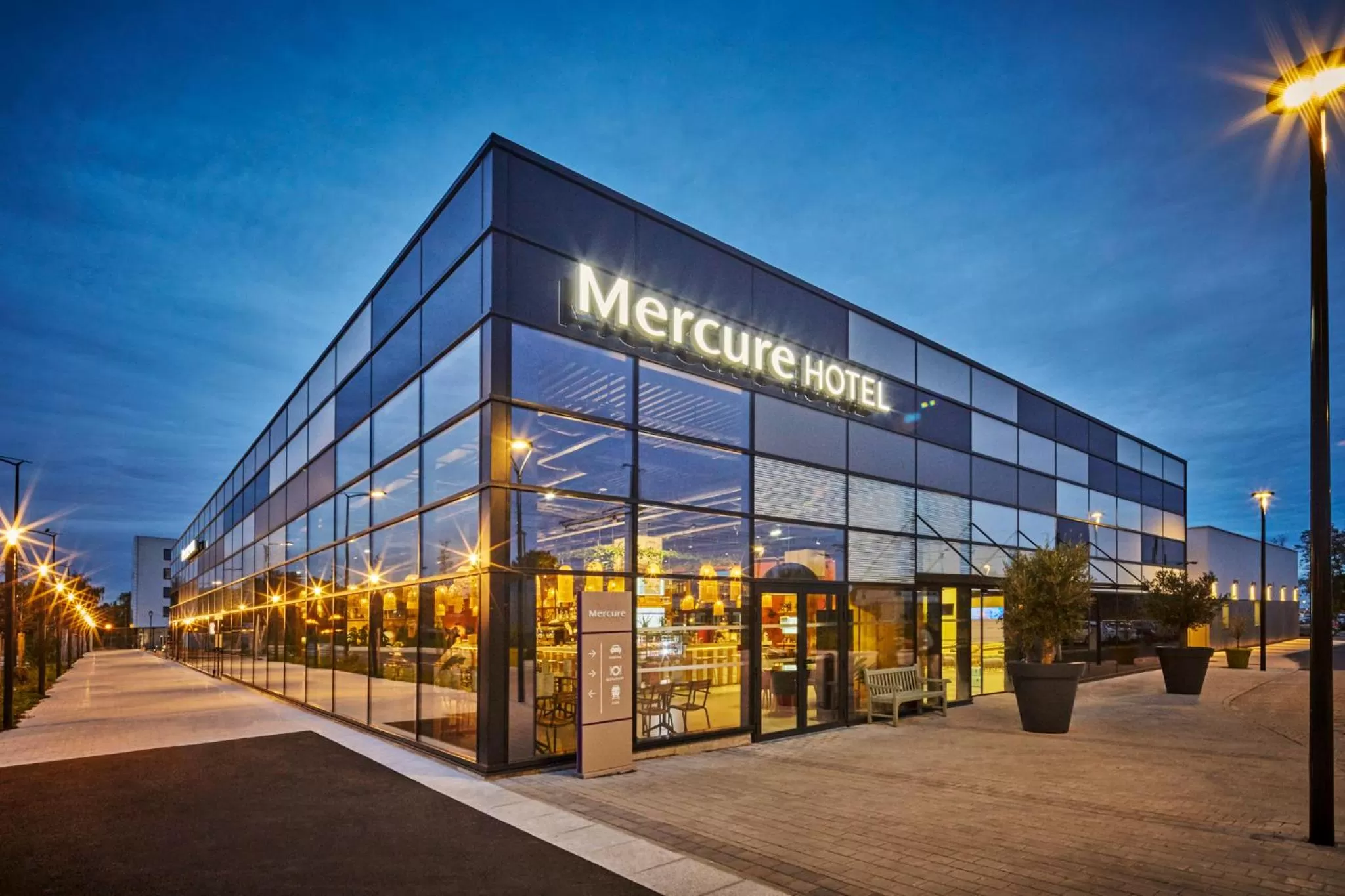 Property building in Mercure Paris Orly Airport