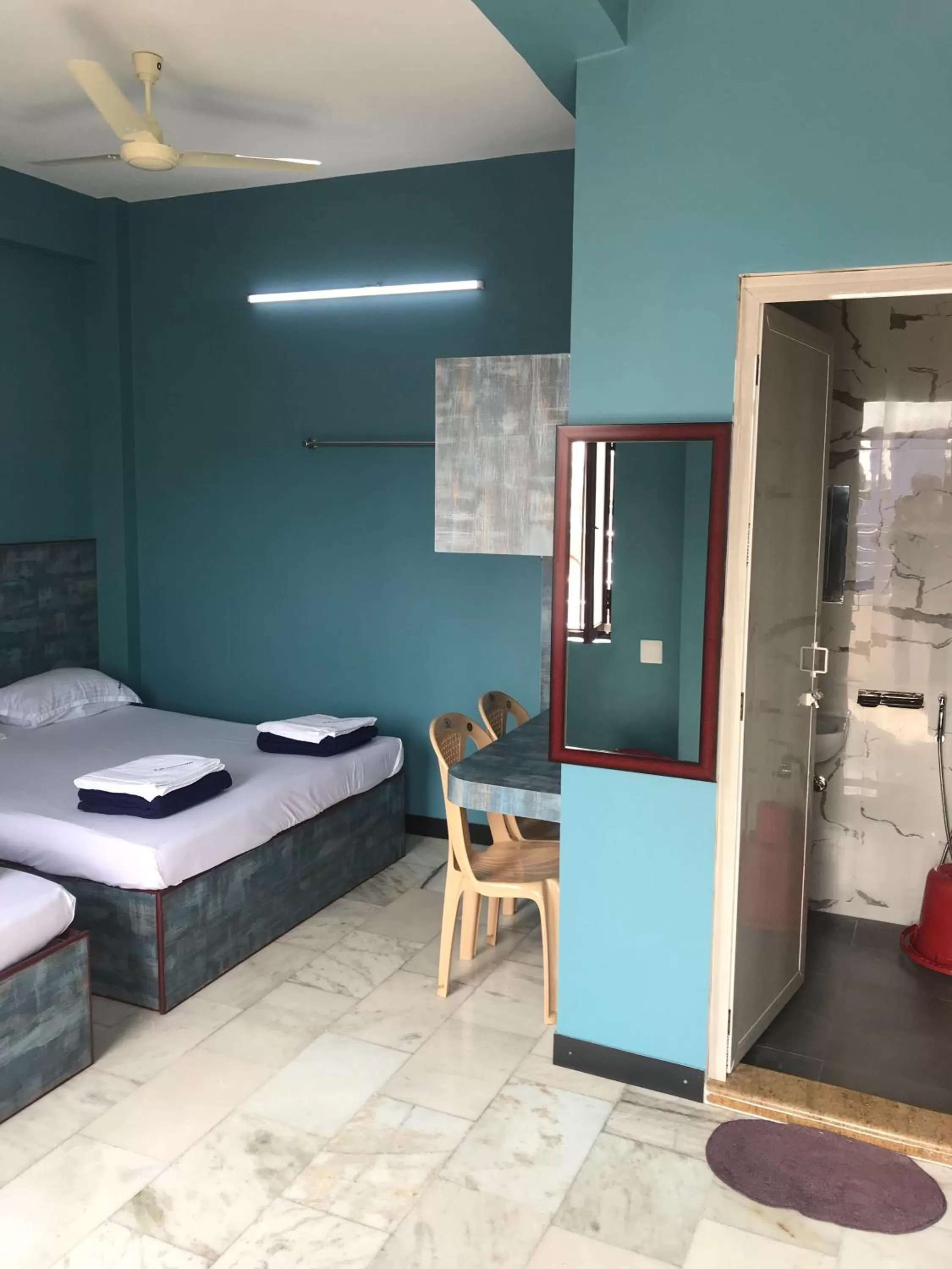 Property building, Bed in SM MANSION near Harbour & High court