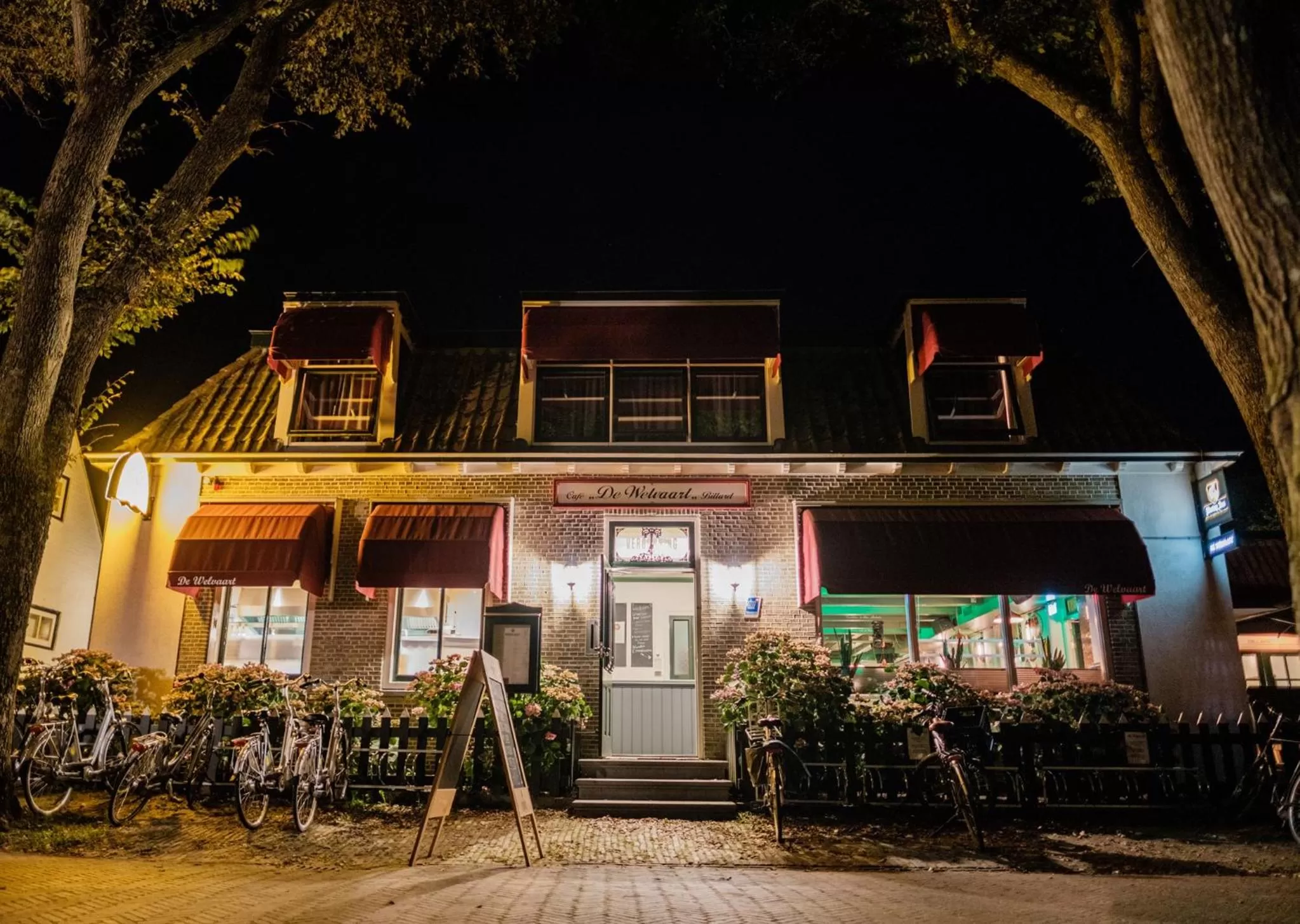 Property building in De Welvaart - Logement