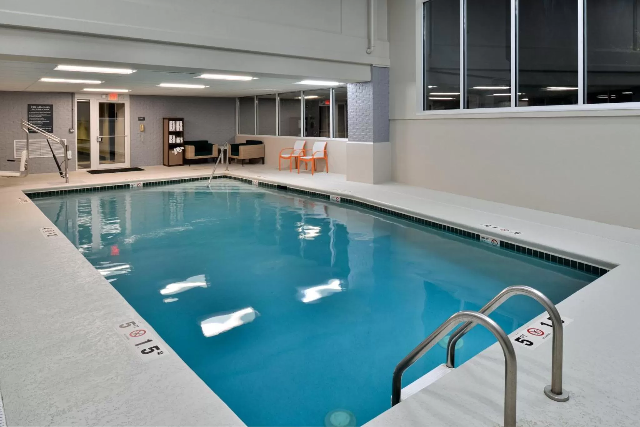 Swimming pool in Holiday Inn Hotel & Suites Overland Park-Convention Center by IHG