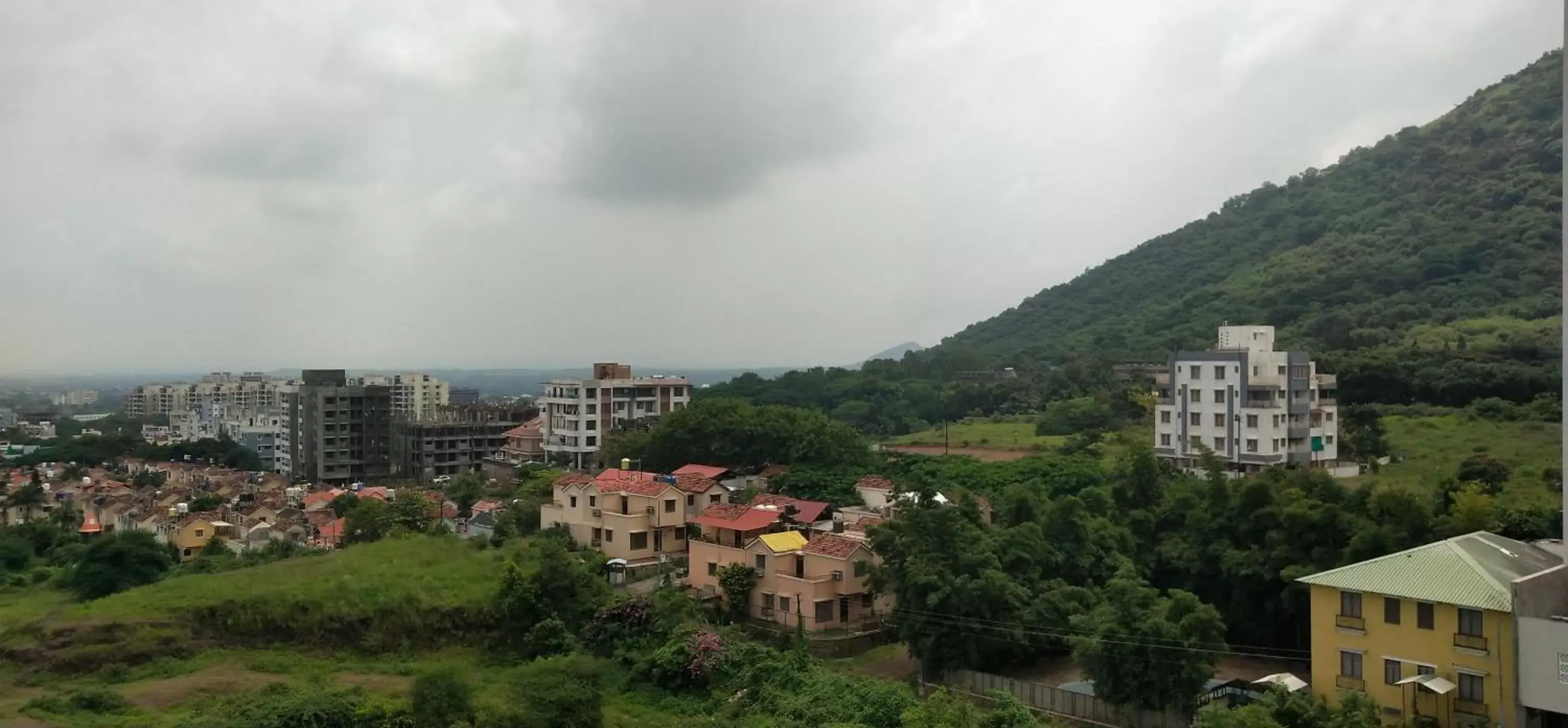 Deluxe Double or Twin Room - single occupancy in Hotel Sumanchandra Suites Deluxe Double or Twin Room - single occupancy in Hotel Sumanchandra Suites