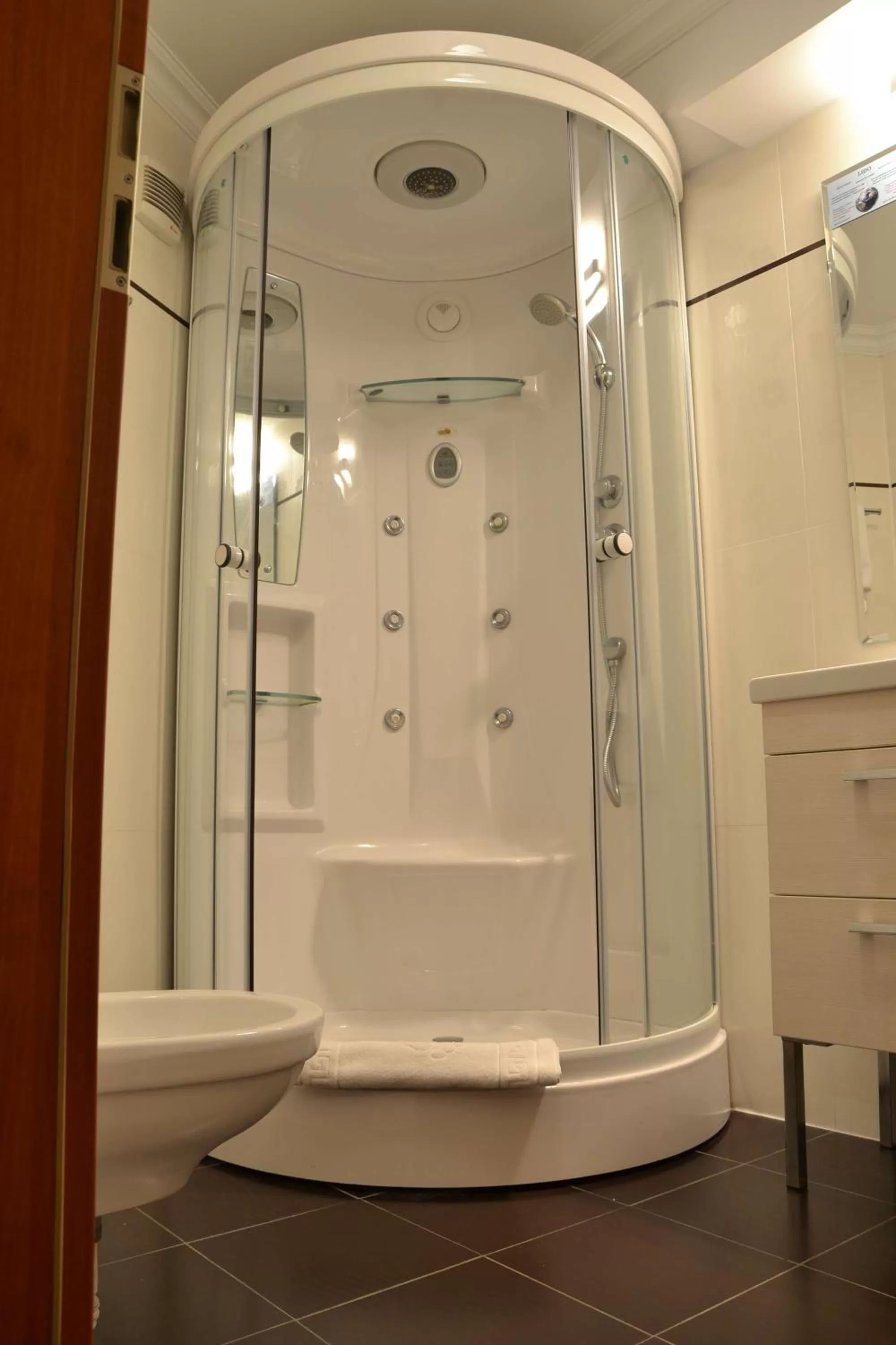 Bathroom in Best Western Plus Lido Hotel