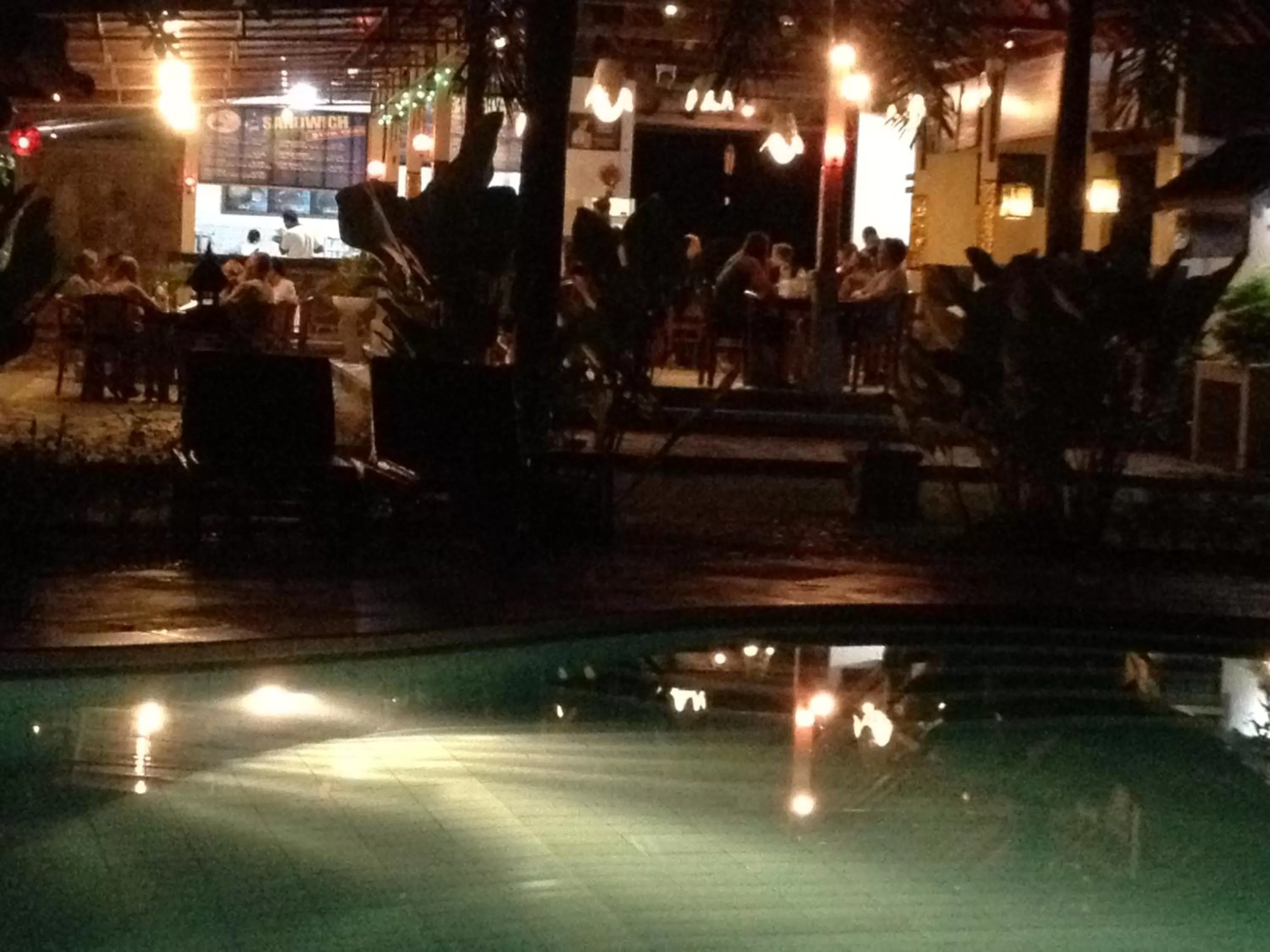 Restaurant/places to eat, Swimming Pool in Astina Hotel