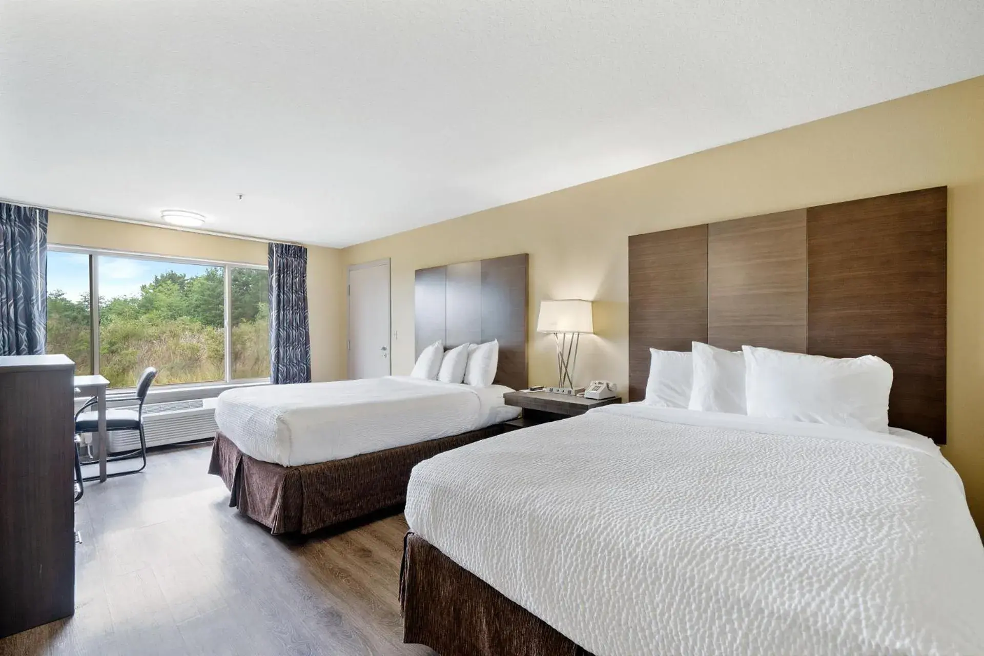 Queen Room with Two Queen Beds - Ocean View in Oceanview Inn at the Arch Queen Room with Two Queen Beds - Ocean View in Oceanview Inn at the Arch