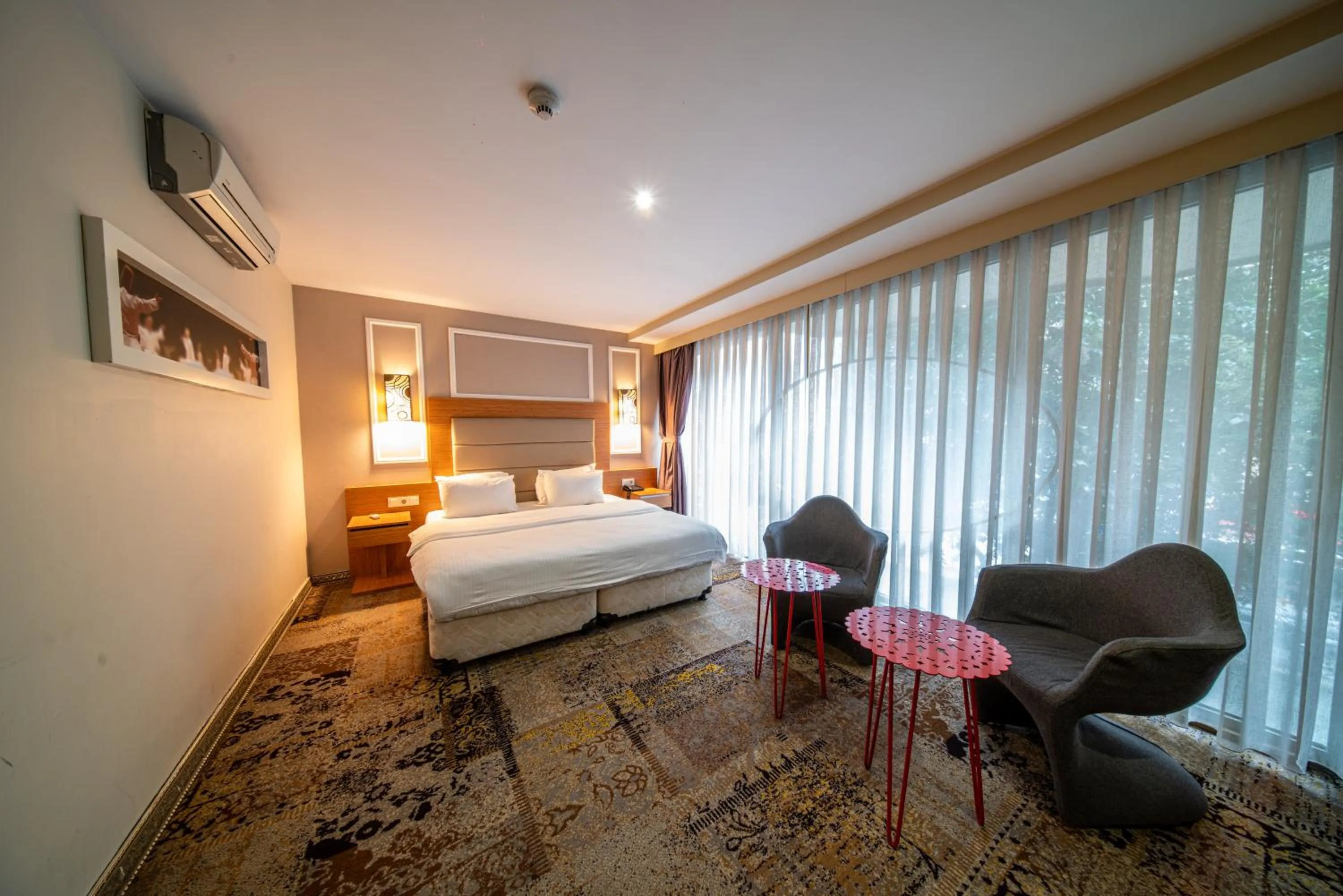 Bed in All Seasons Hotel