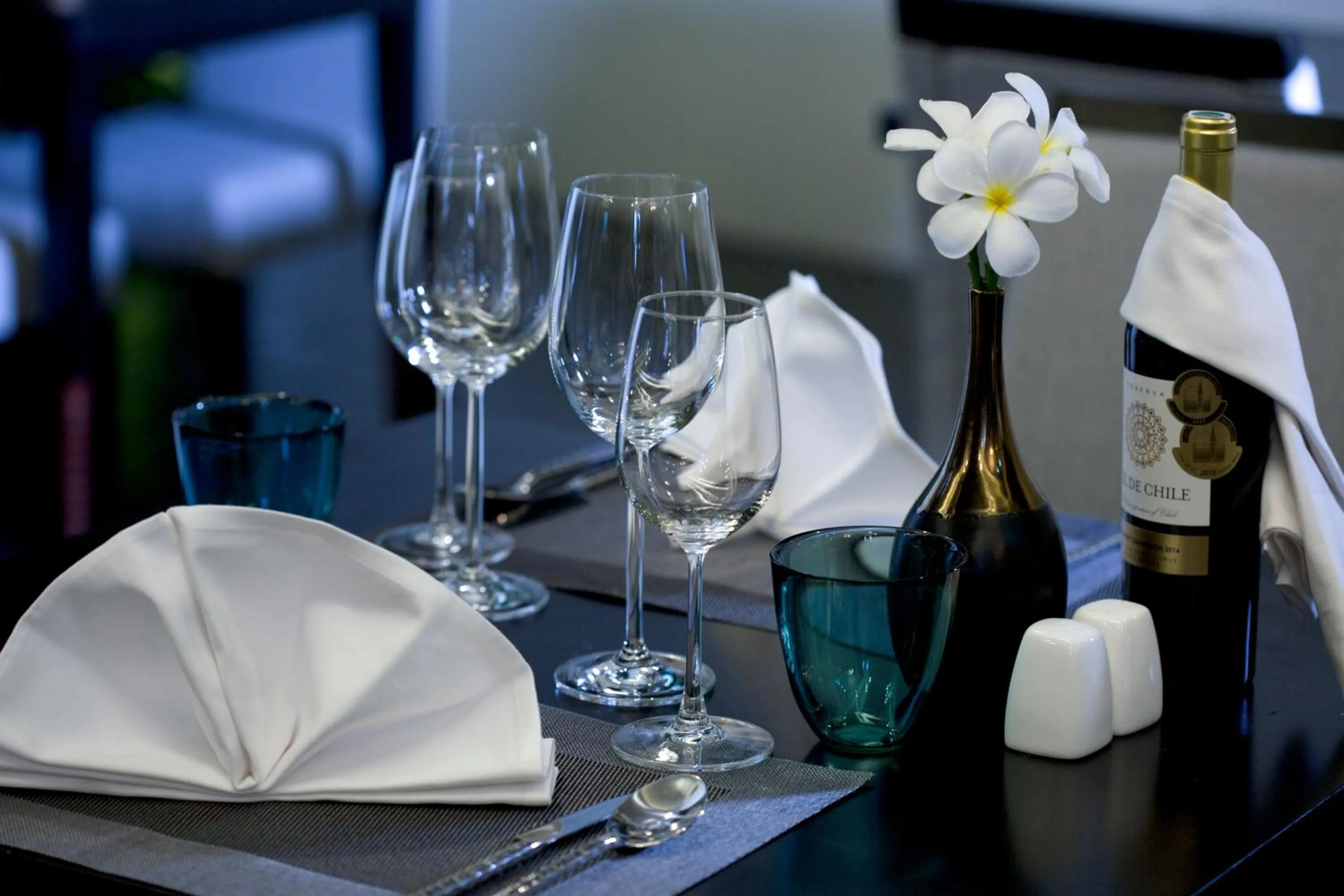 Restaurant/places to eat in Monthara Angkor Residence