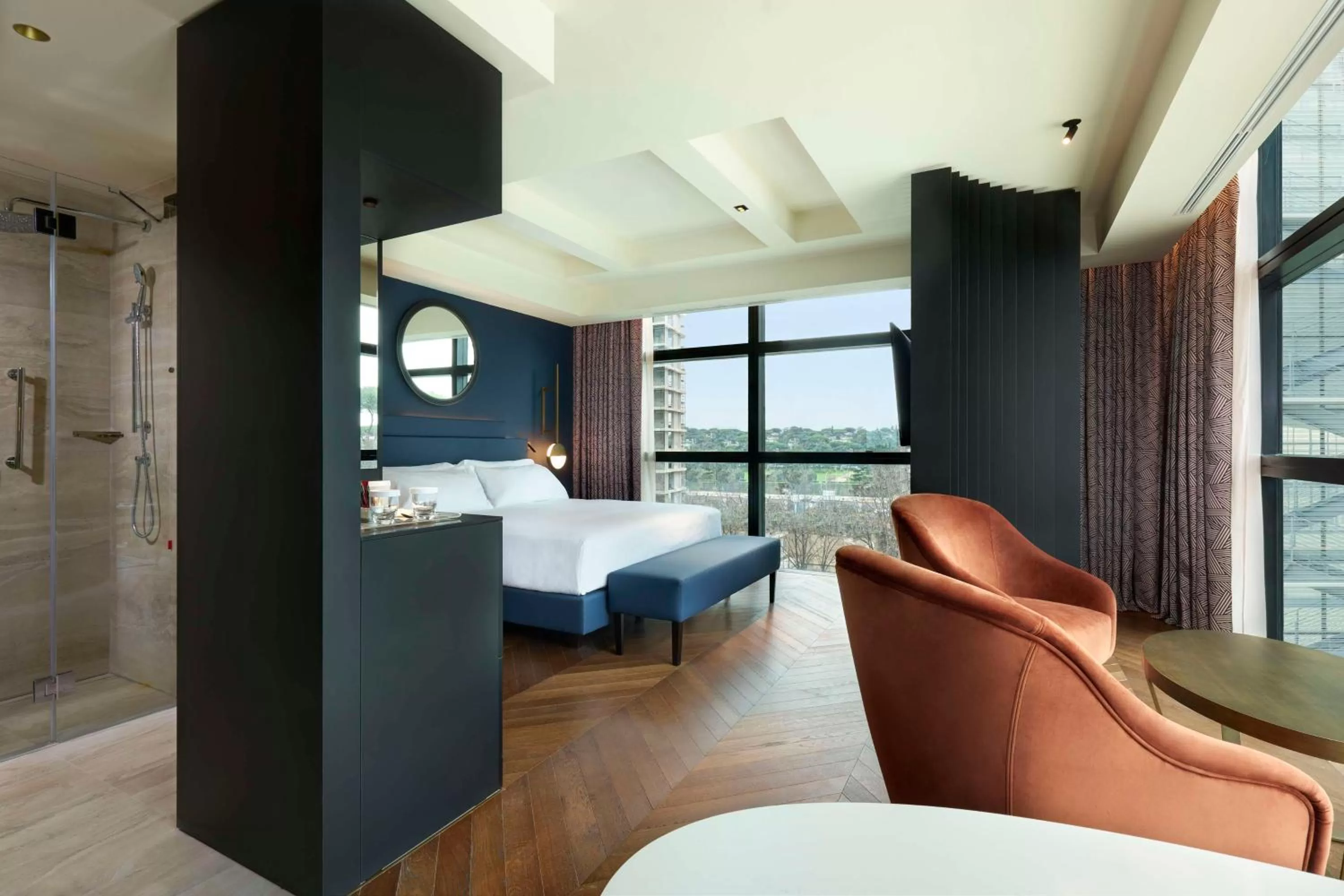 Bathroom, Bed in Hilton Rome Eur La Lama