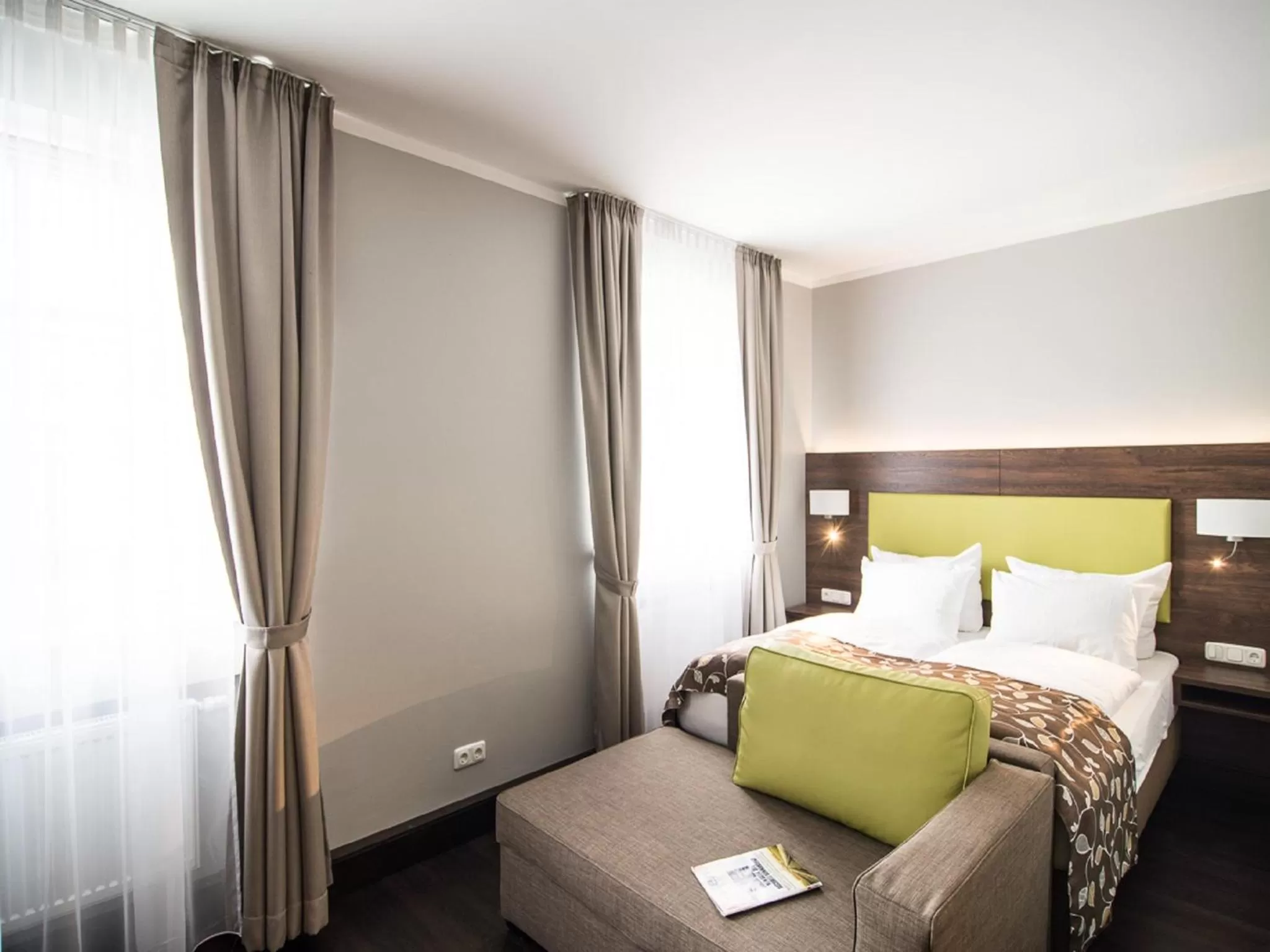 Day, Bed in BATU Apart Hotel