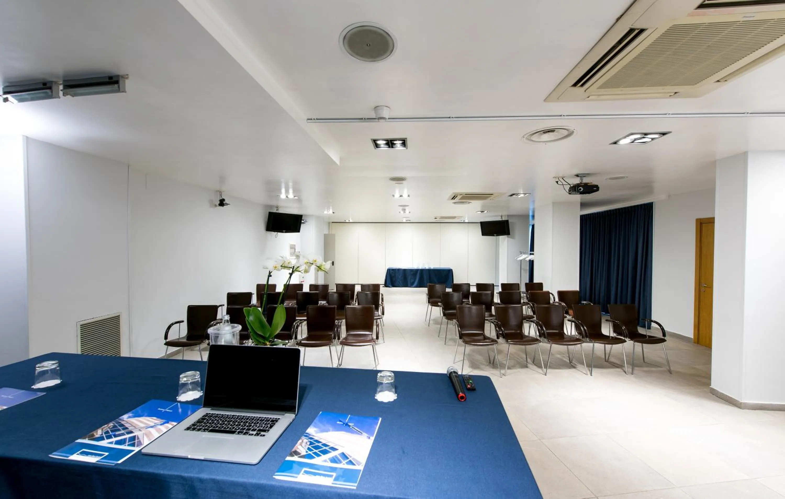 Meeting/conference room in Sea Lion Hotel