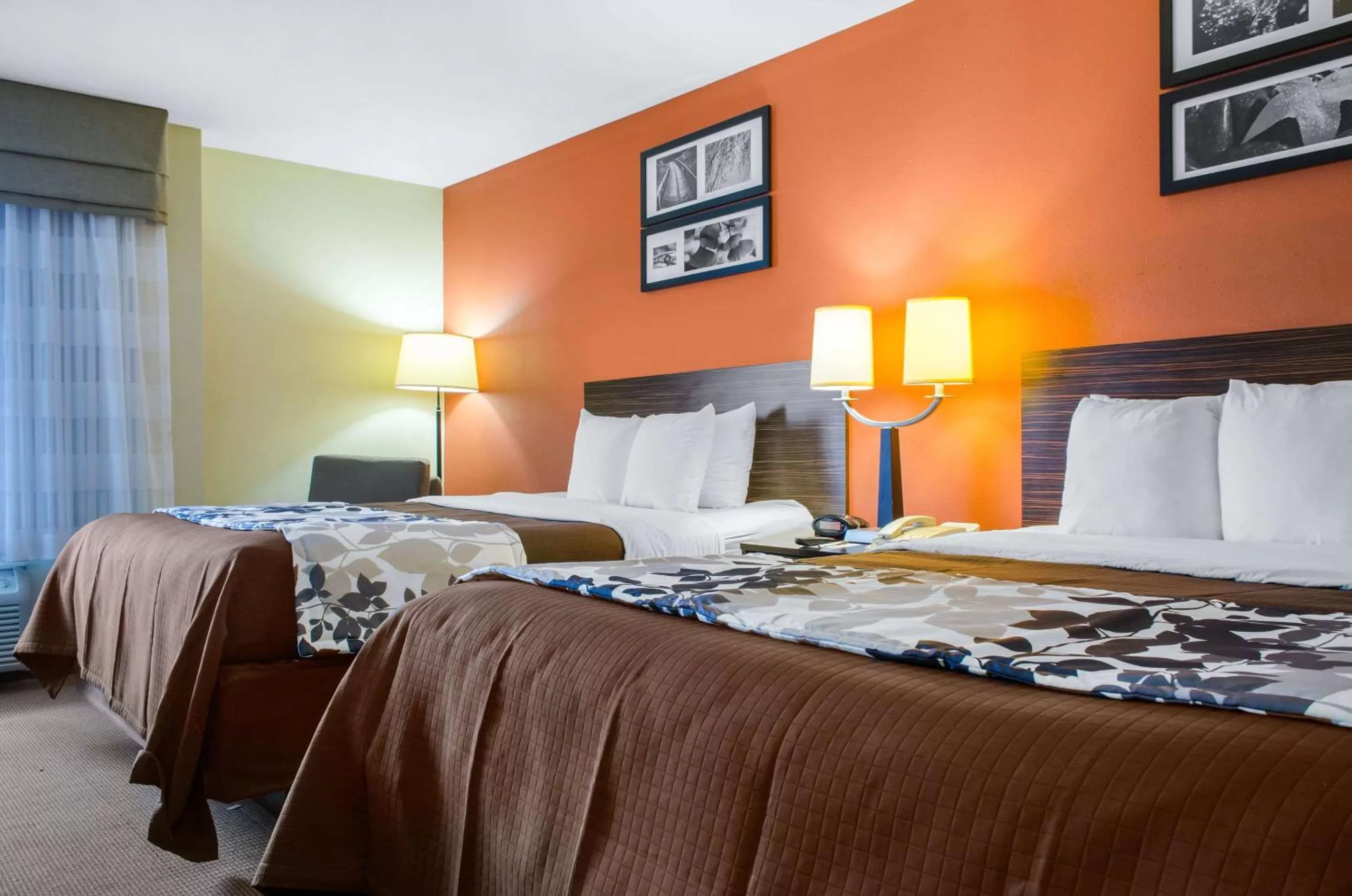 Photo of the whole room, Bed in Sleep Inn & Suites East Chase