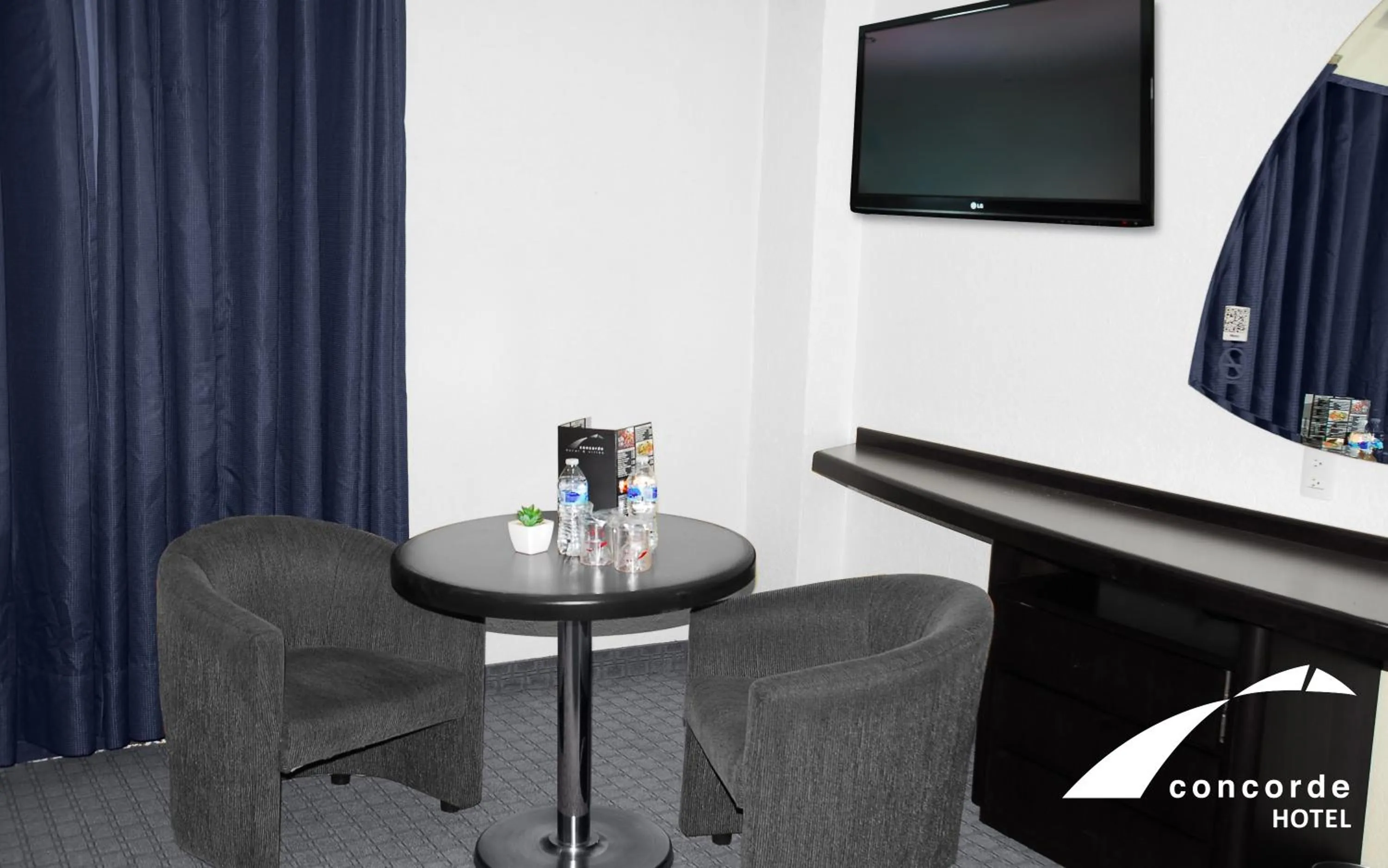 Photo of the whole room in Hotel Concorde Toluca