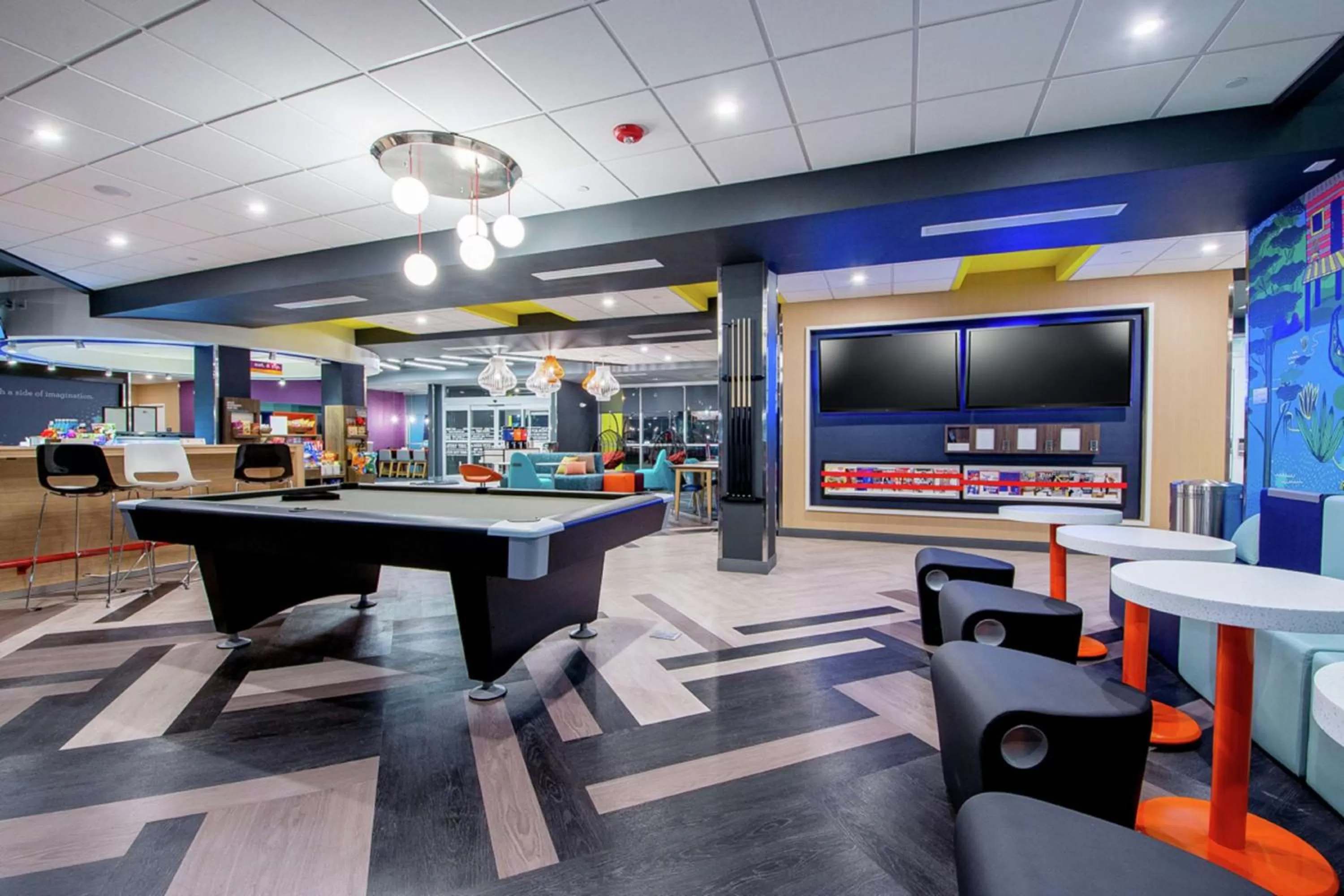 Lobby or reception in Tru by Hilton Lafayette River Ranch