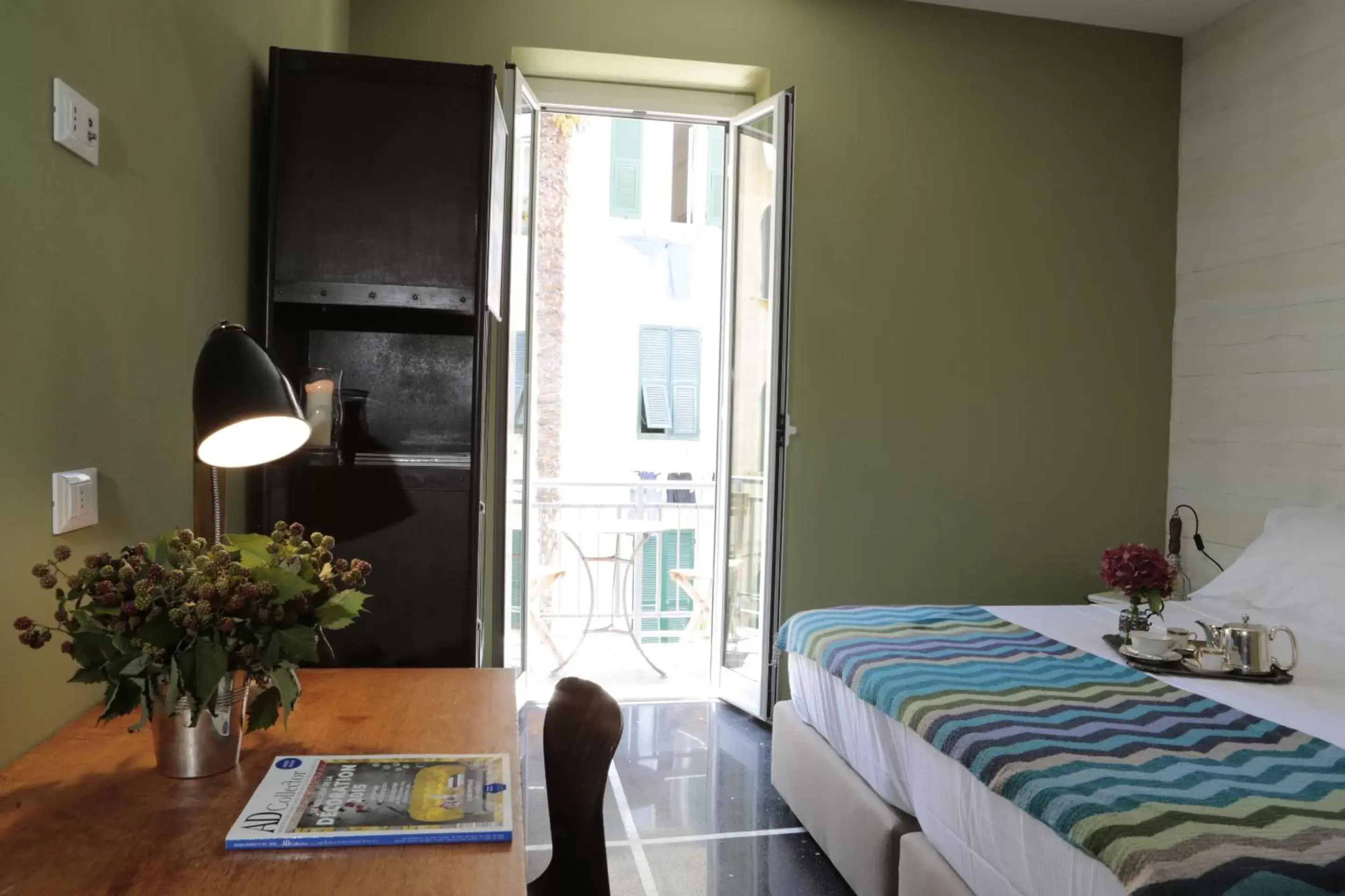 Deluxe Double Room with Balcony in Hotel Blu di Te Deluxe Double Room with Balcony in Hotel Blu di Te