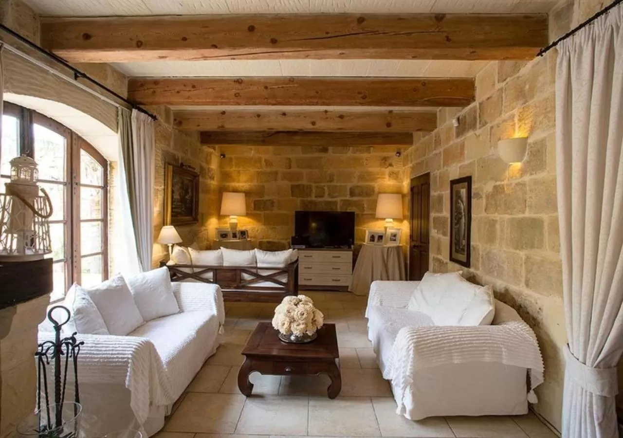 Living room, Bed in Betty Cake B&B