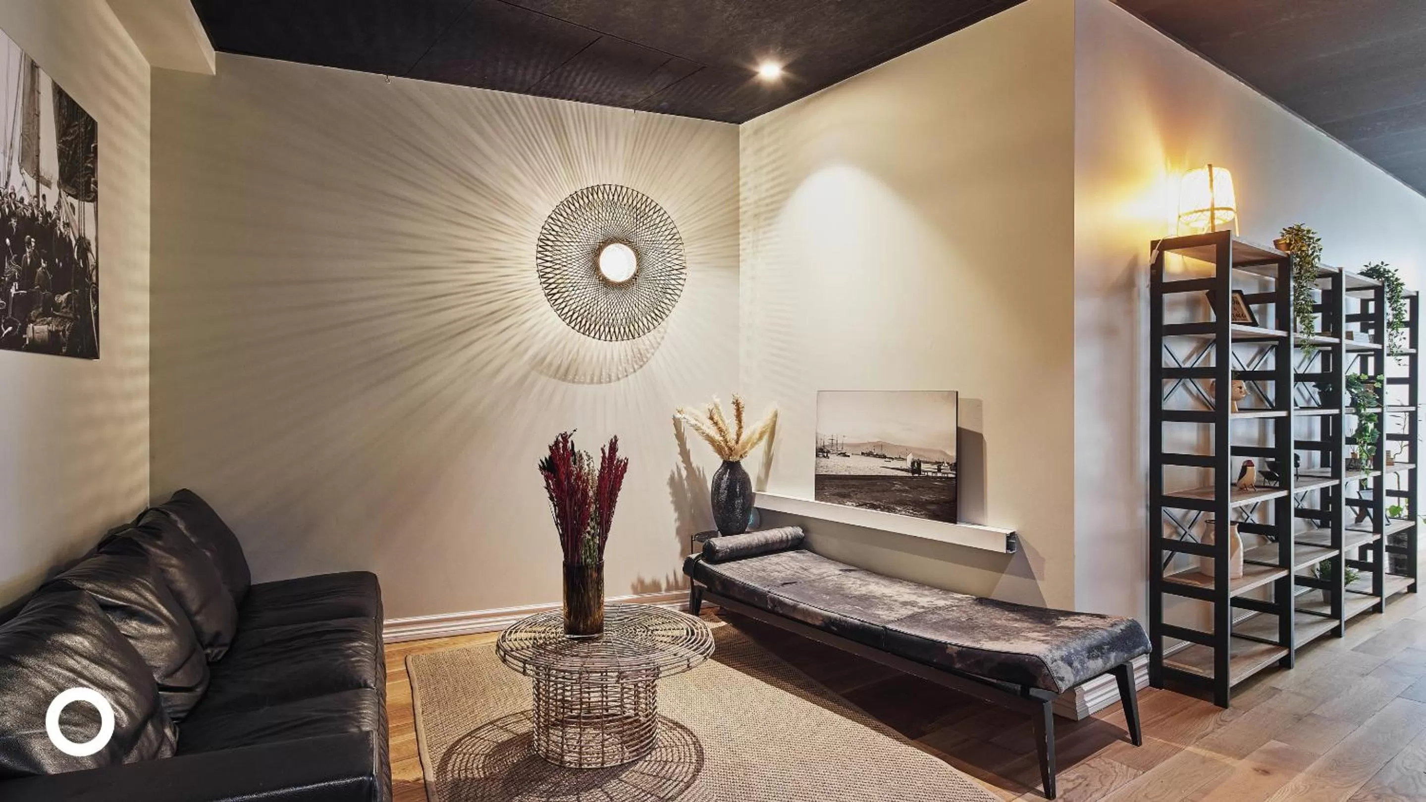 Lounge or bar in Thingholt Hotel Apartments from Center Hotels