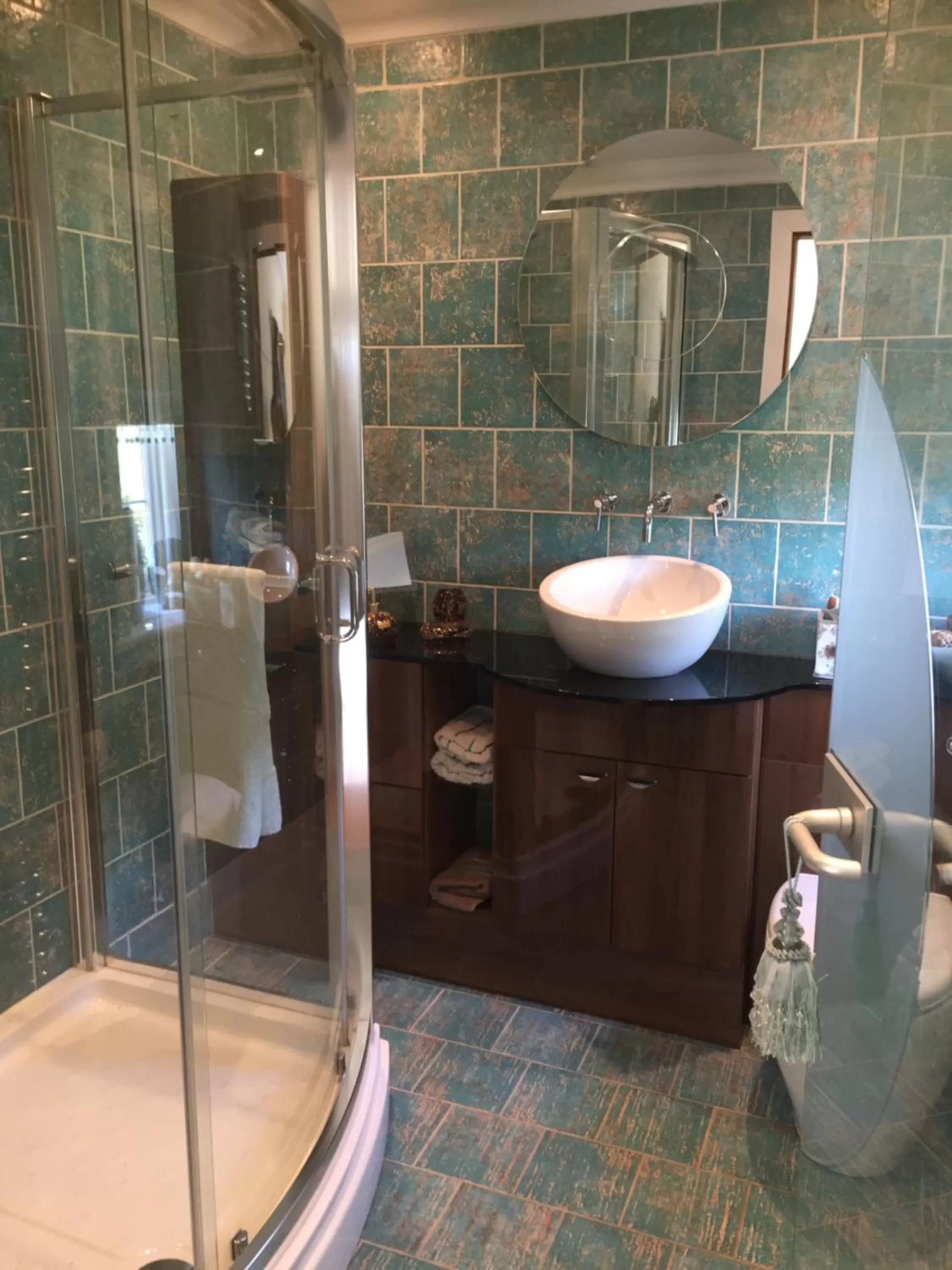 Shower in Retreat at The Knowe Auchincruive Estate