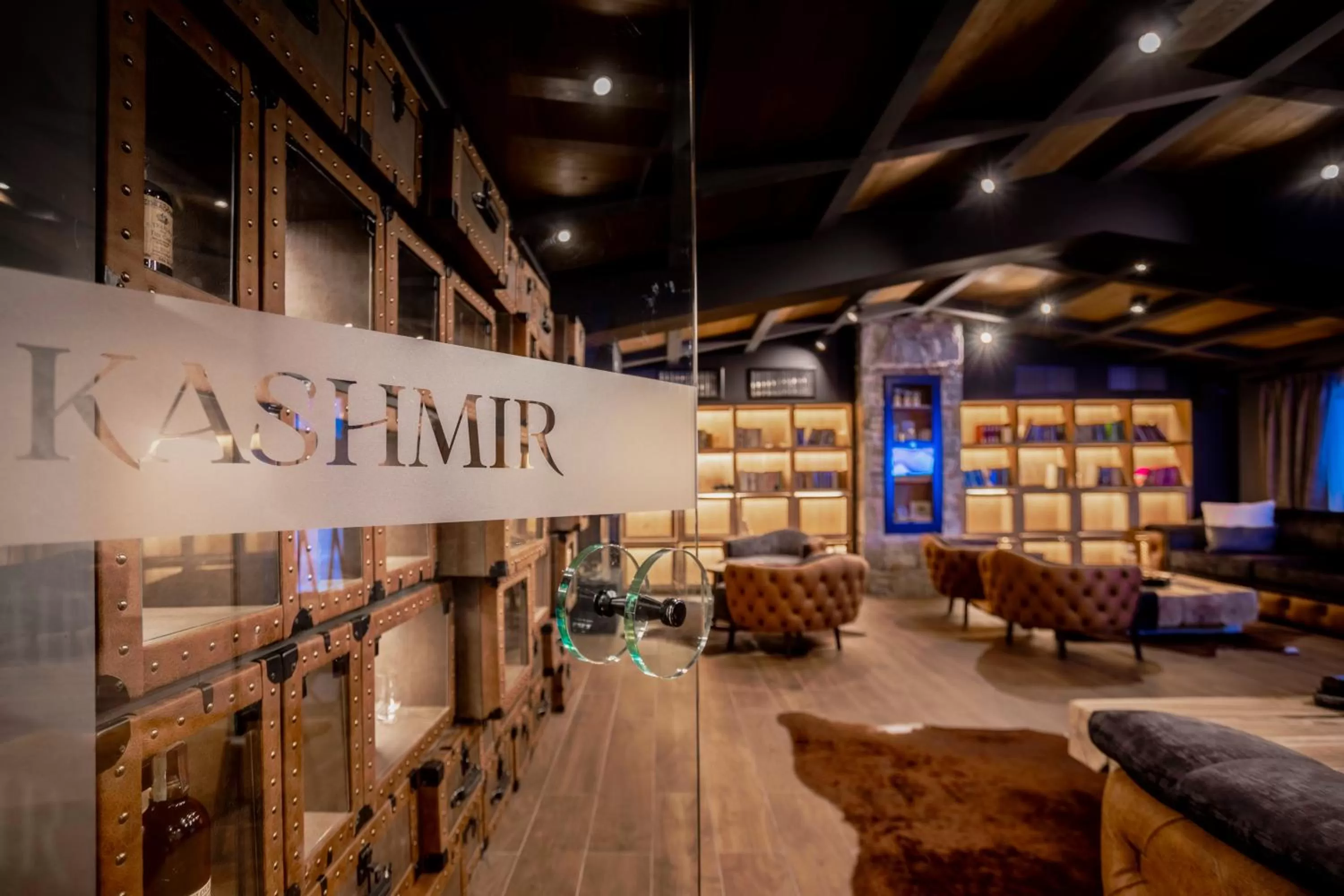 Lounge or bar in Kashmir Wellness & SPA Hotel Adults Only